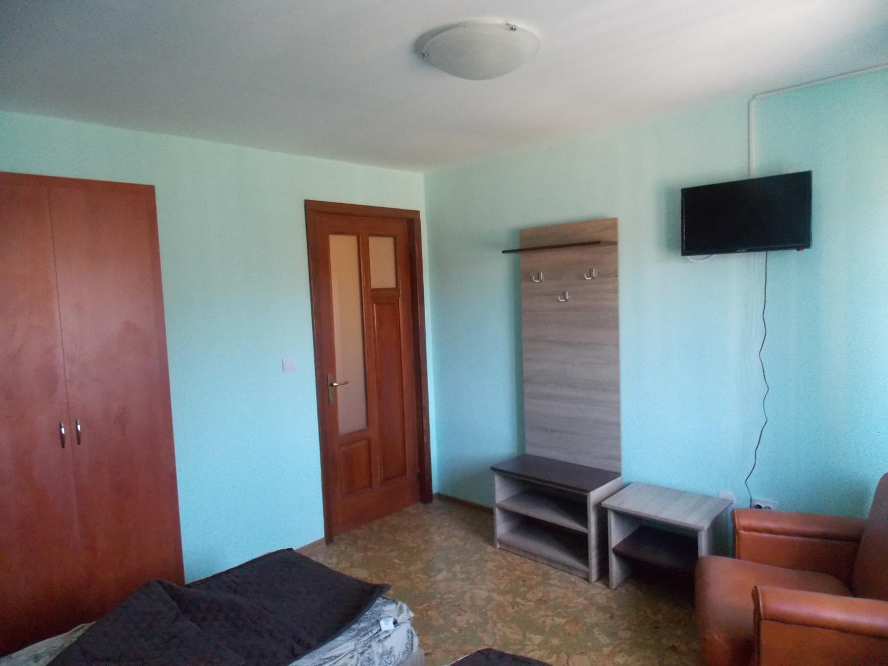 Double or Twin Room with Shared Bathroom photo 2