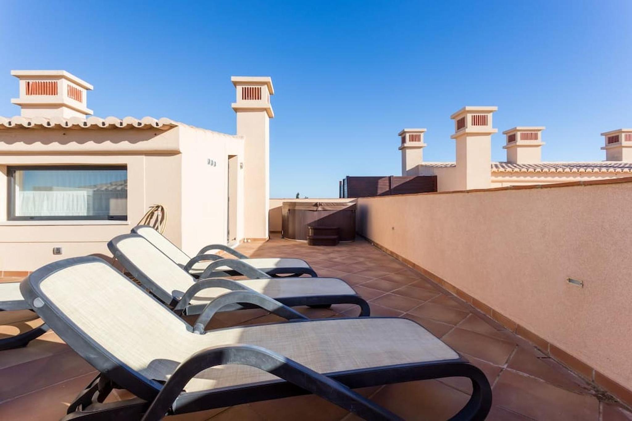 Superior Apartment photo 3
