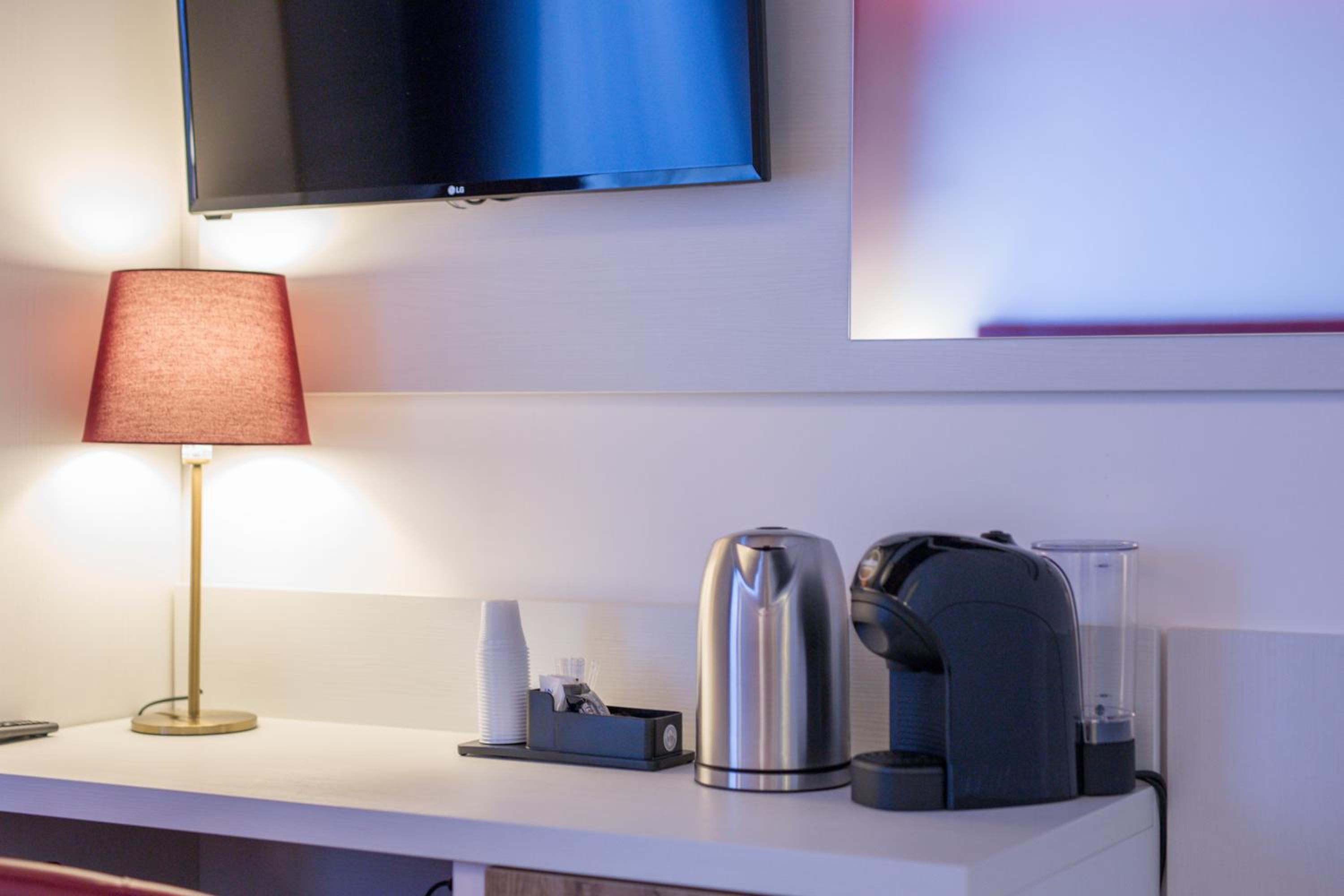 Deluxe Double or Twin Room photo 3