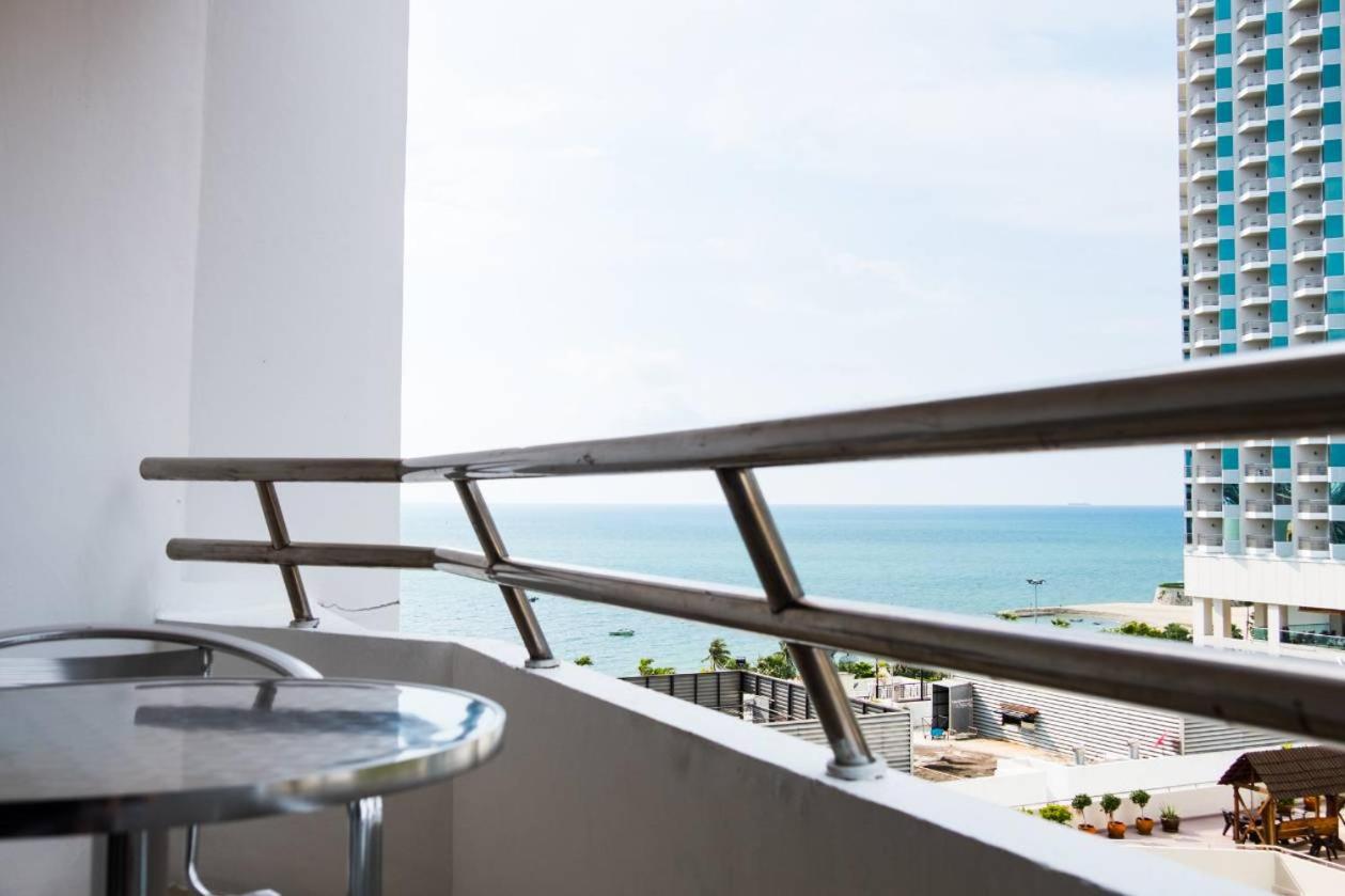 Deluxe Double or Twin Room with Sea View photo 2