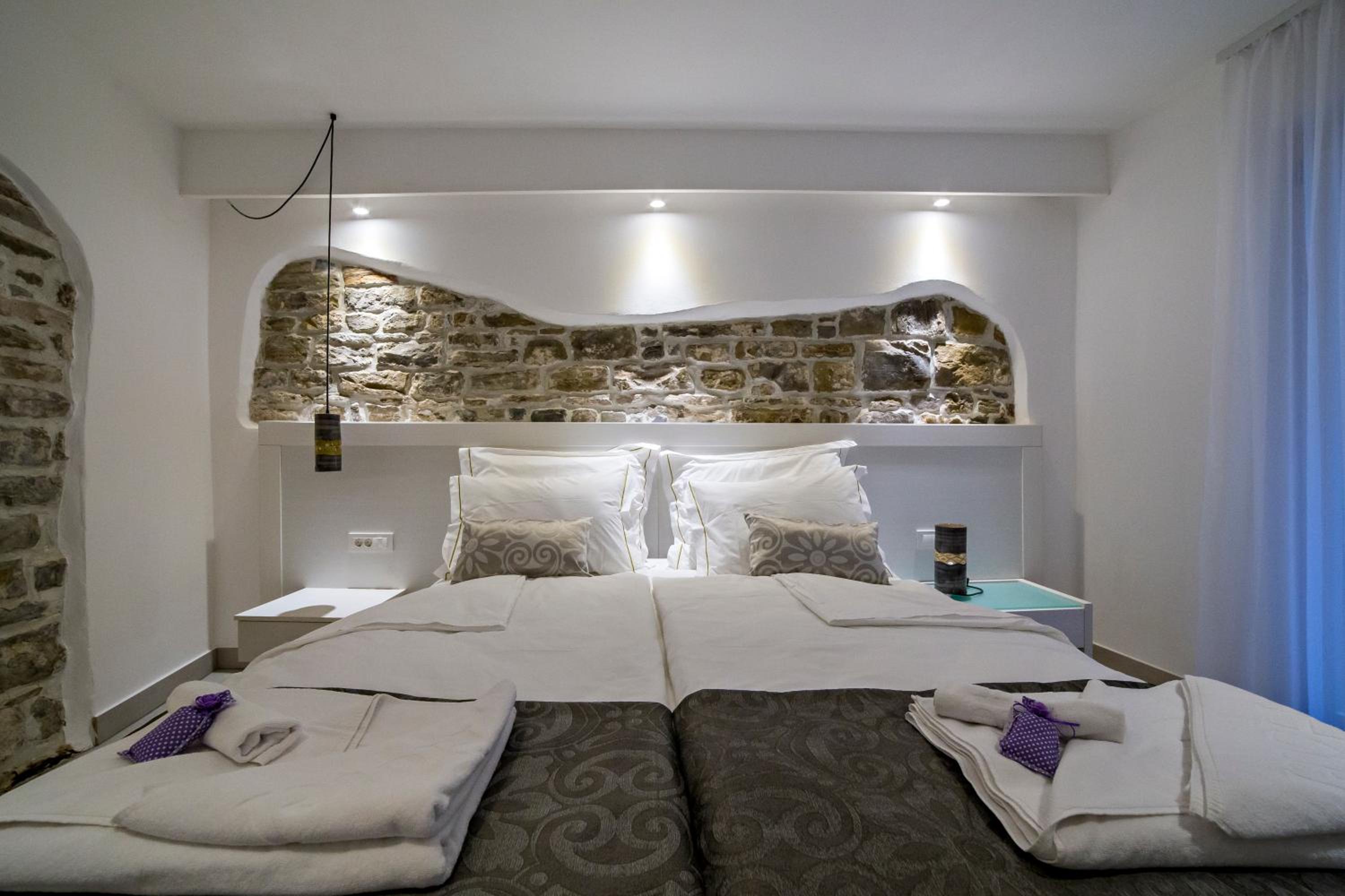 Standard Double Room - Photo 5