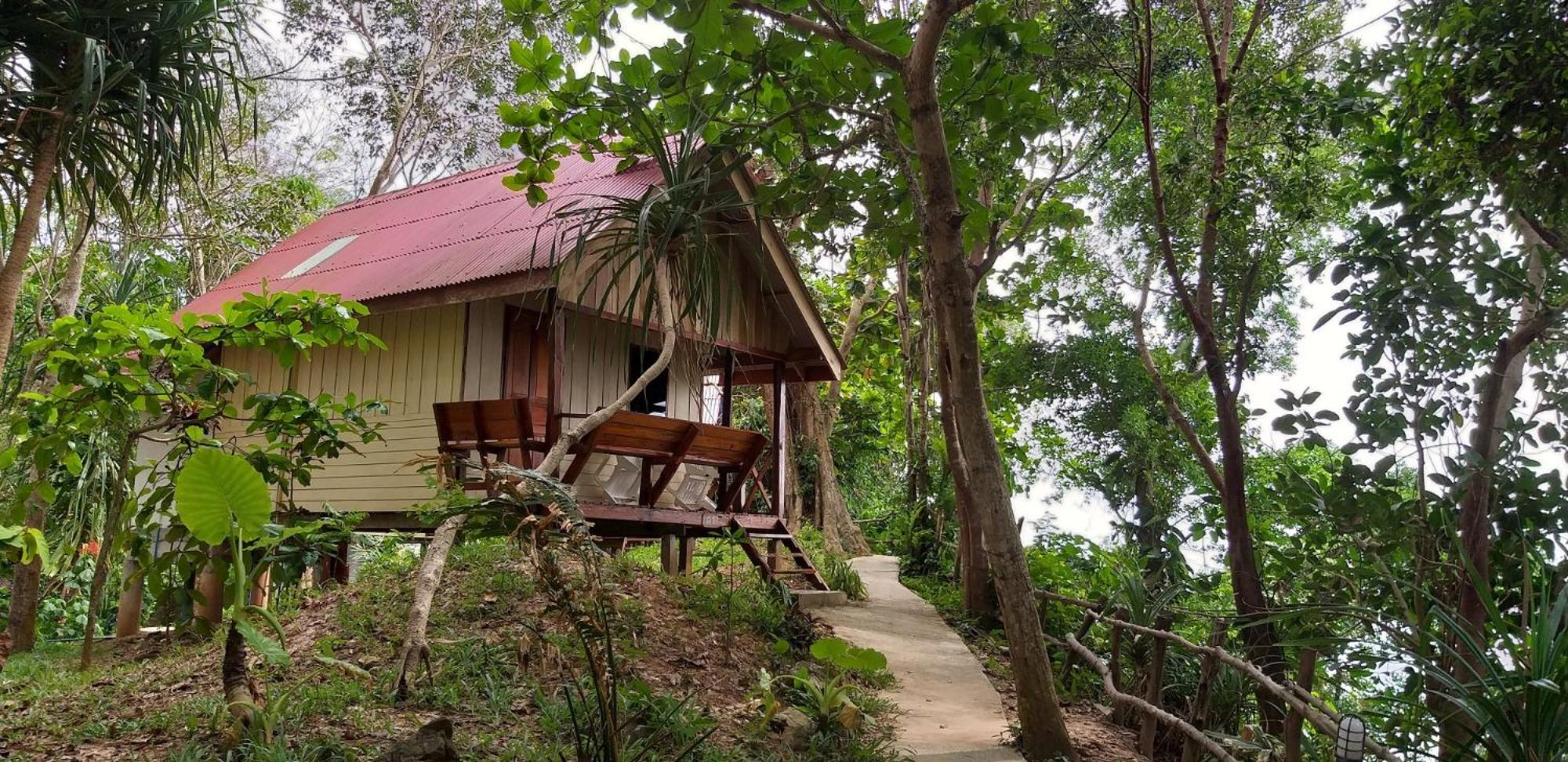 Bungalow with Partial Sea View