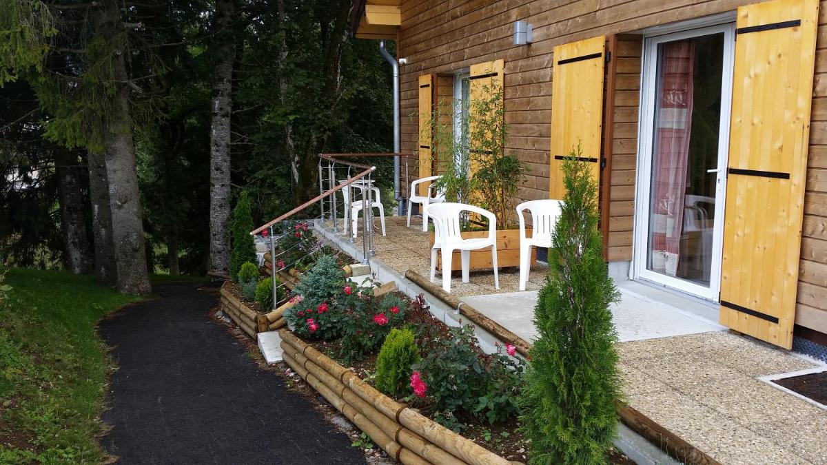 Family Room with Terrace photo 2