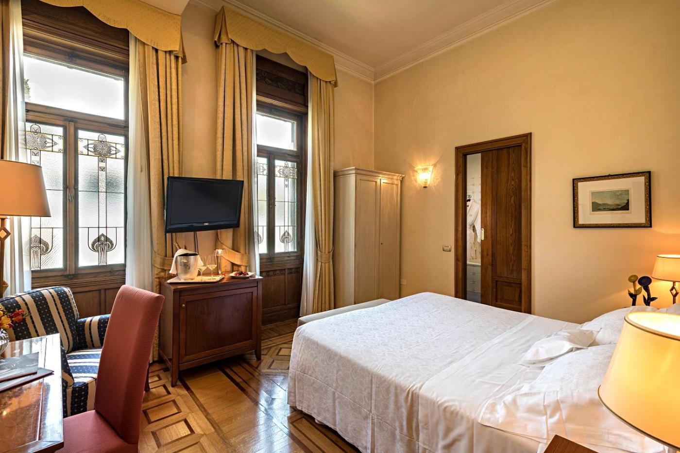 Classic Double Room with Garden View