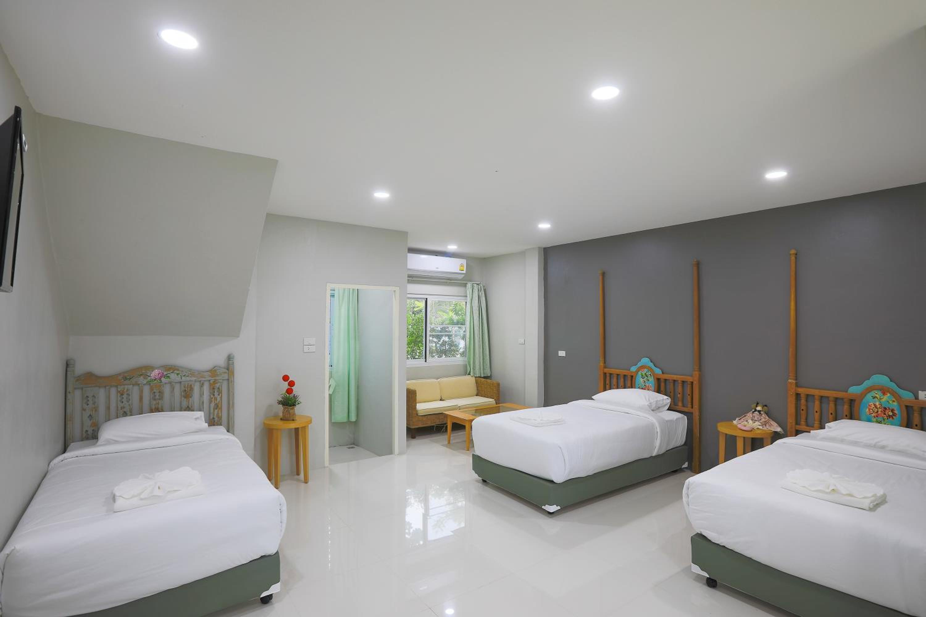 Deluxe Triple Room