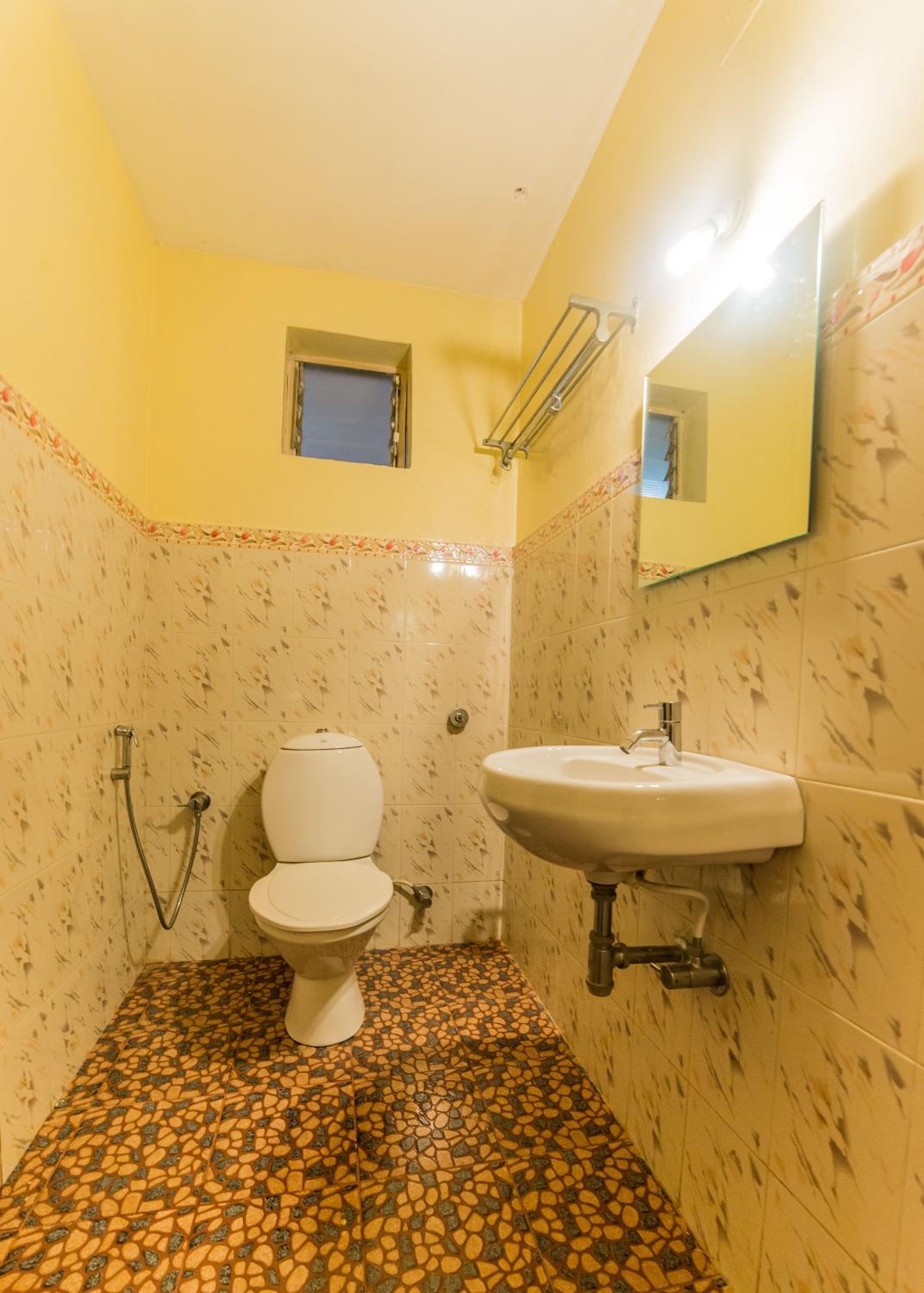 Quadruple Room - Photo 11