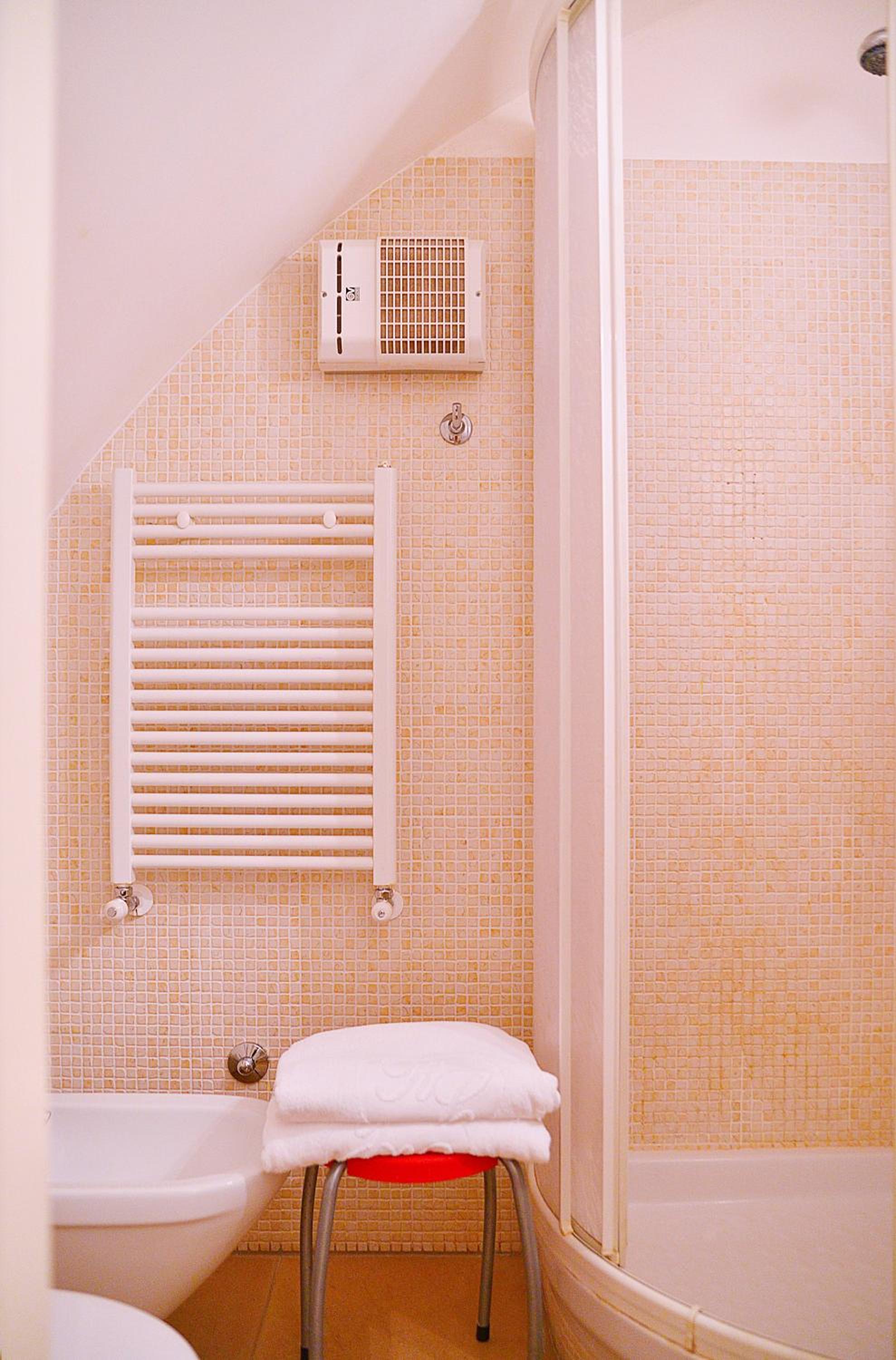 Standard Double Room - Photo 2