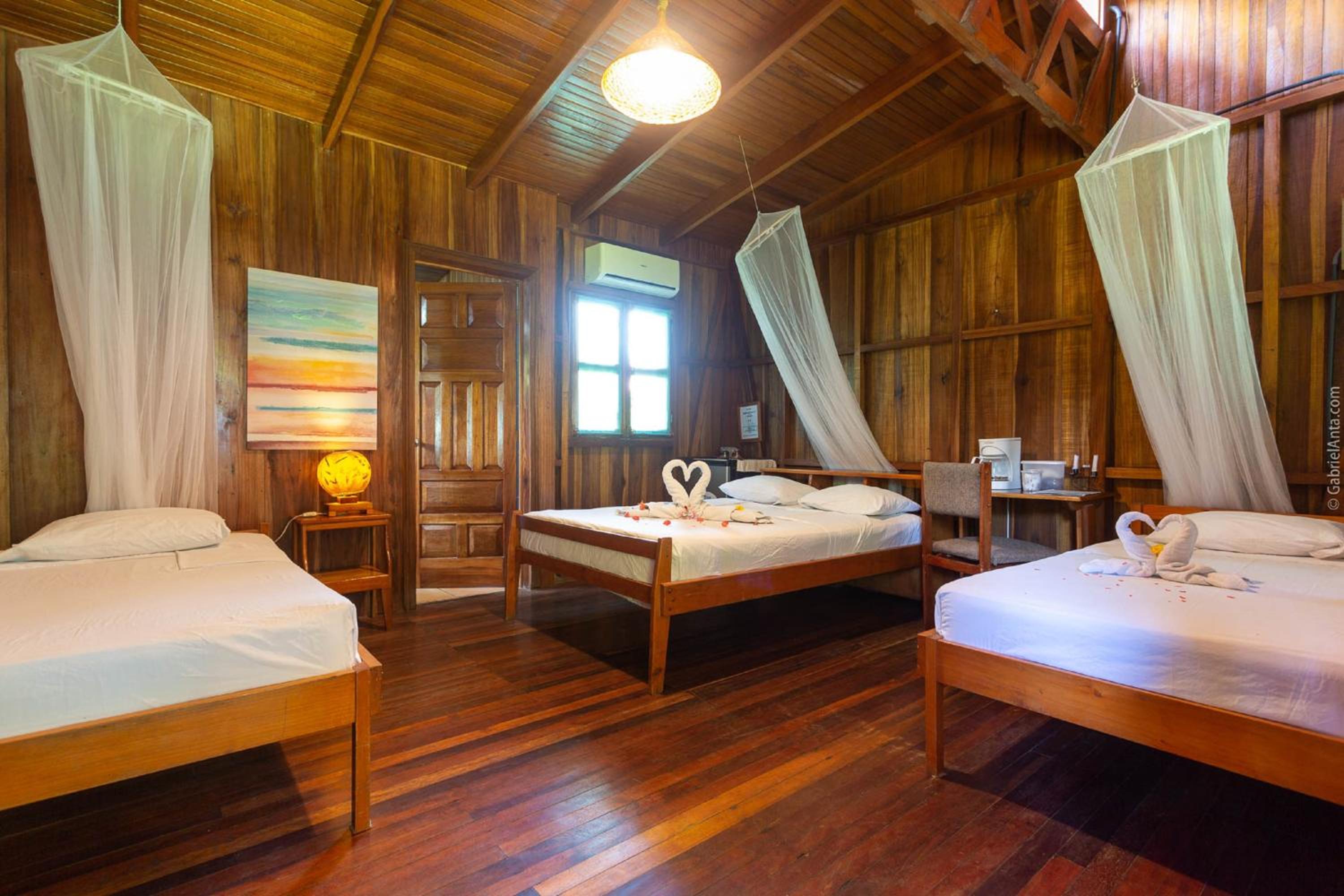 Bungalow with Sea View photo 3