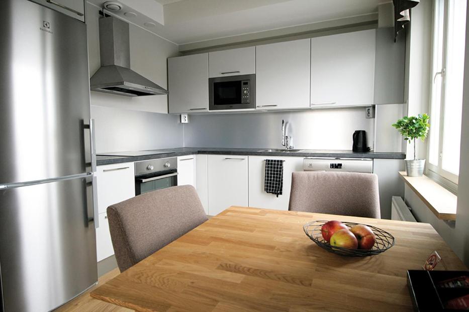 One-Bedroom Suite - Photo 9