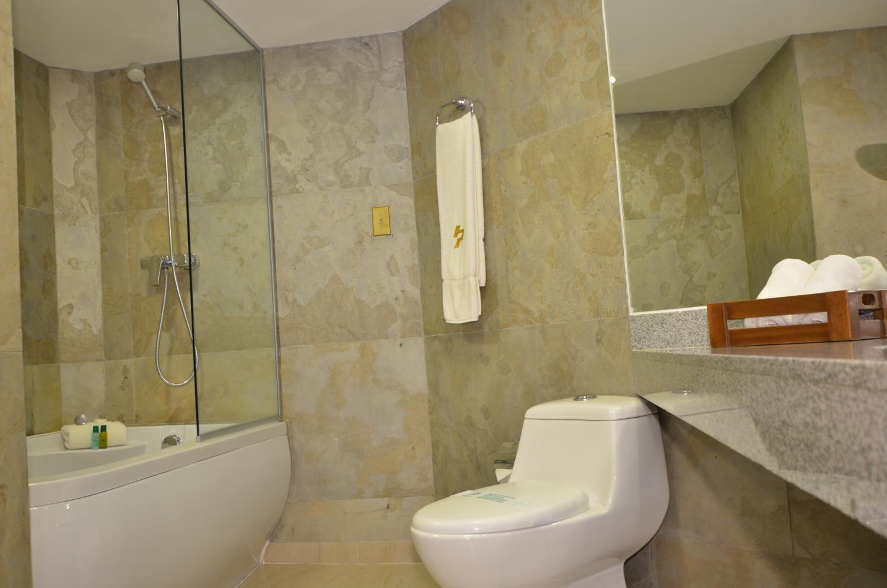 Executive Suite thumbnail 5