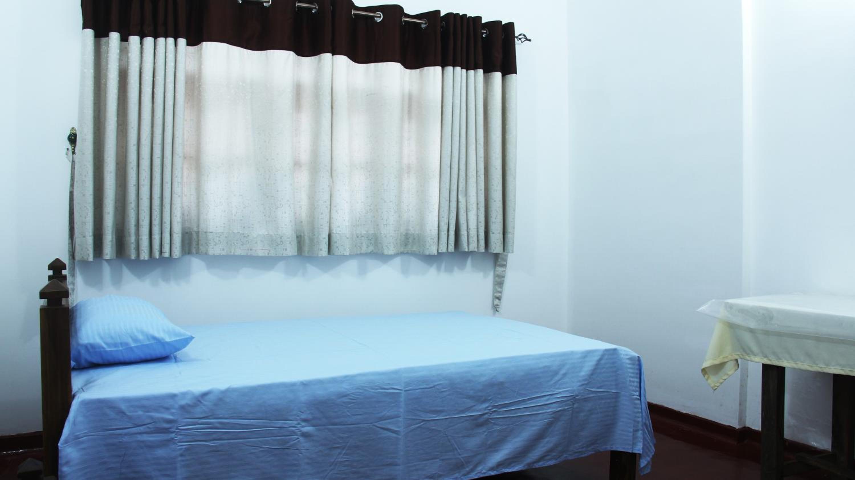 Single Room photo 2