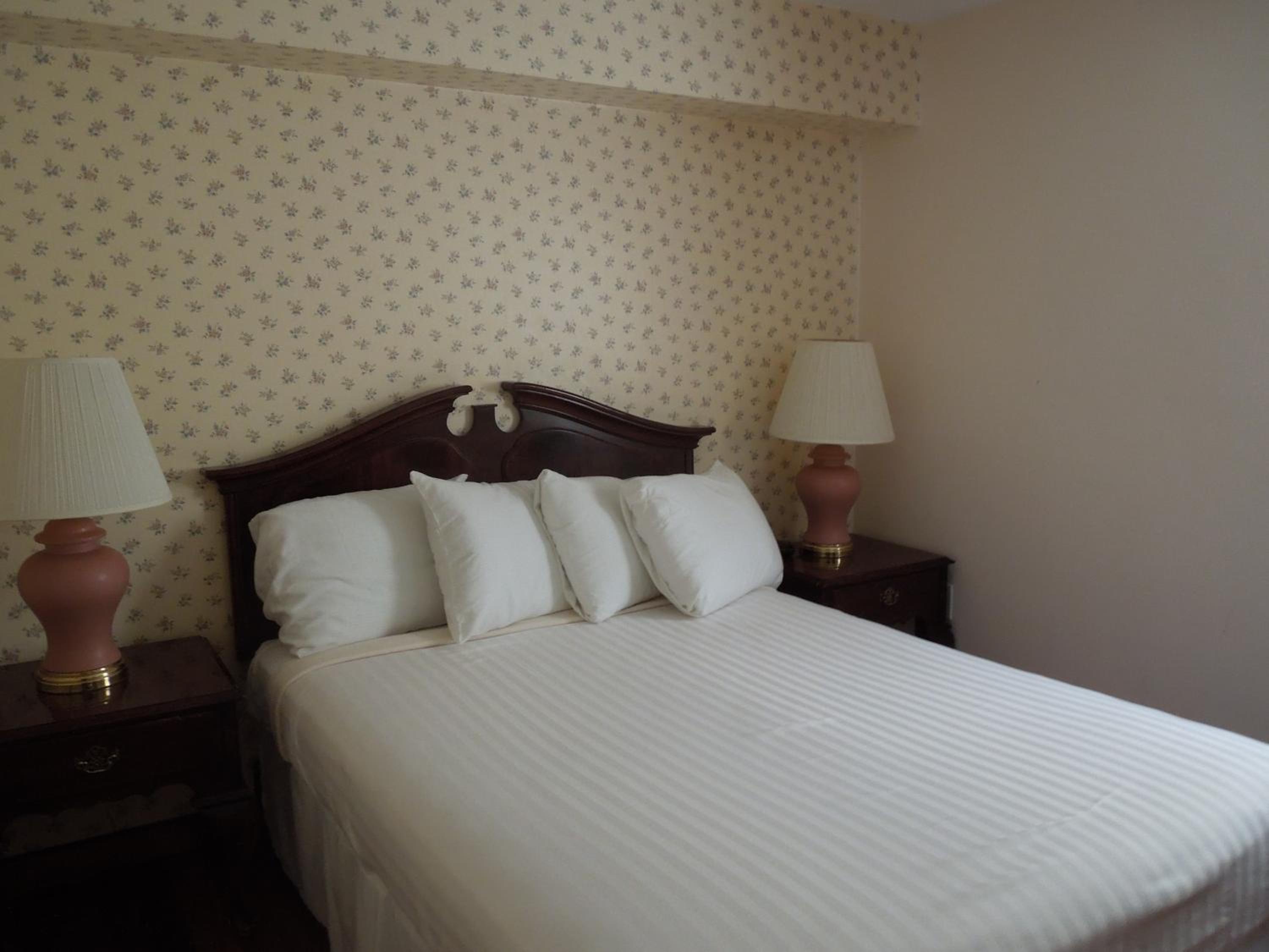 One-Bedroom Suite photo 2