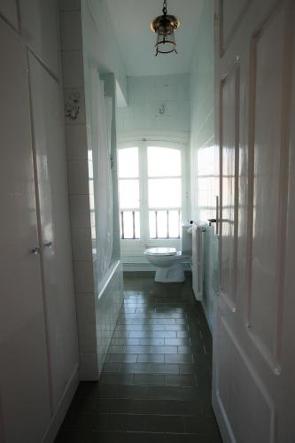 Twin Room with Private External Bathroom