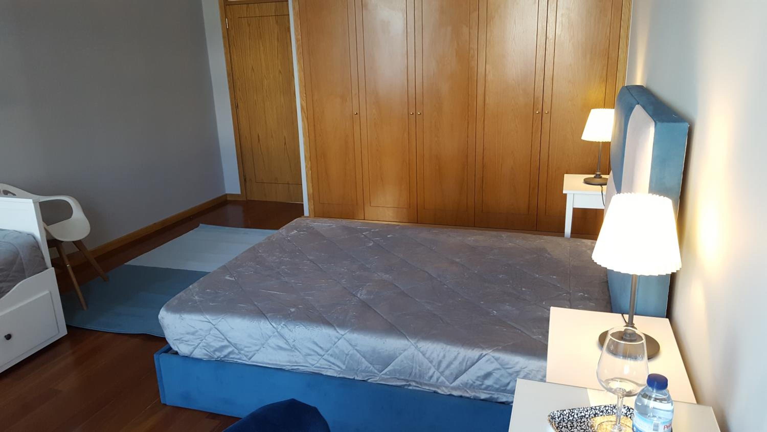 Large Double Room - Photo 1