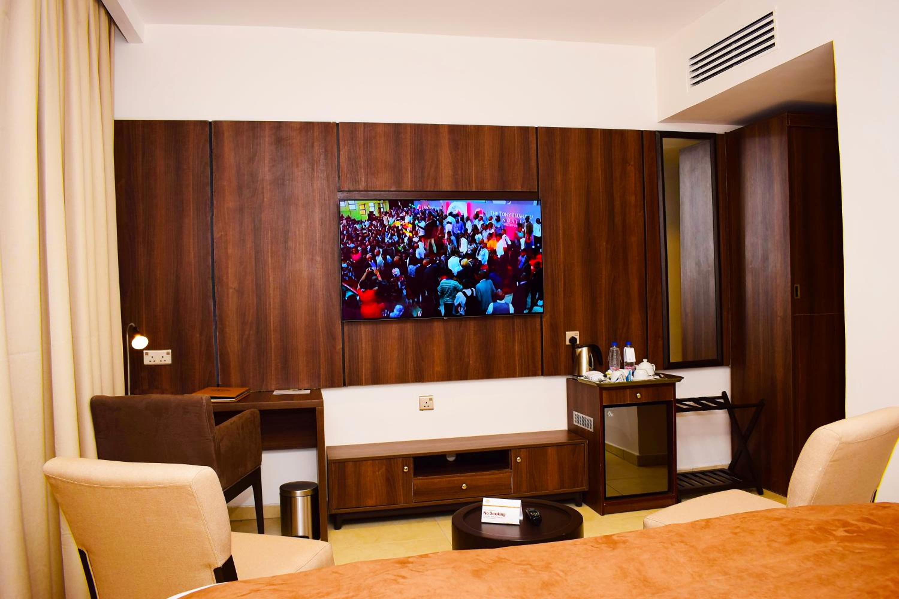 Deluxe Twin Room - Photo 2