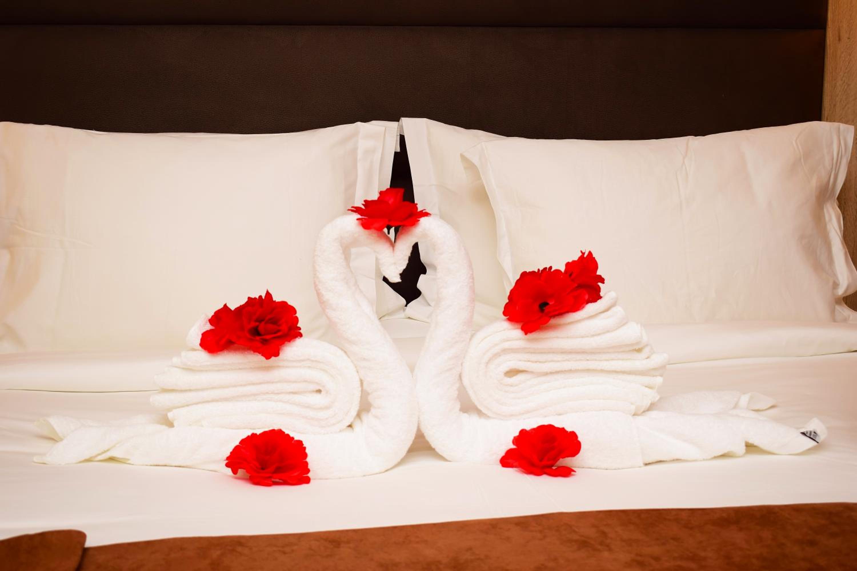 Deluxe Twin Room - Photo 9