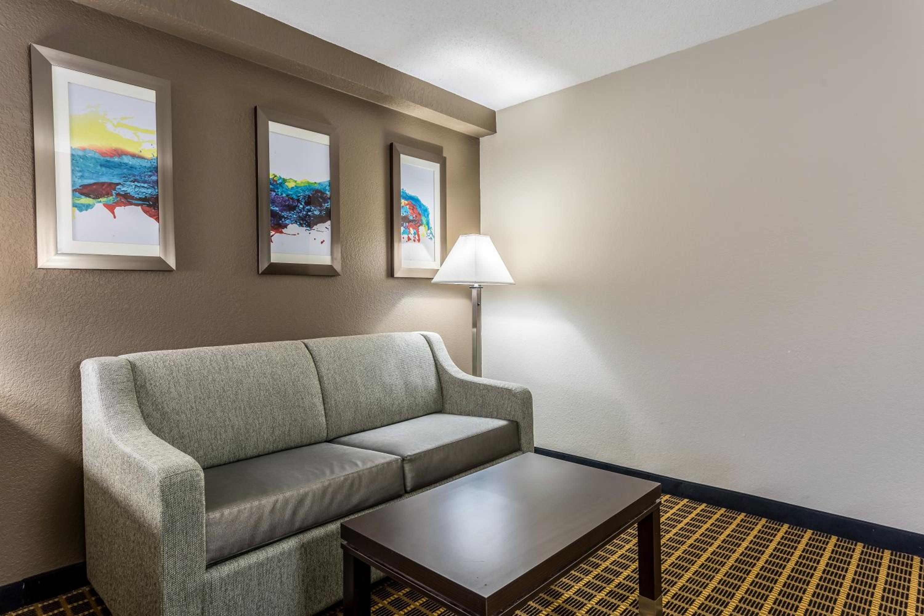 King Suite - Photo 1