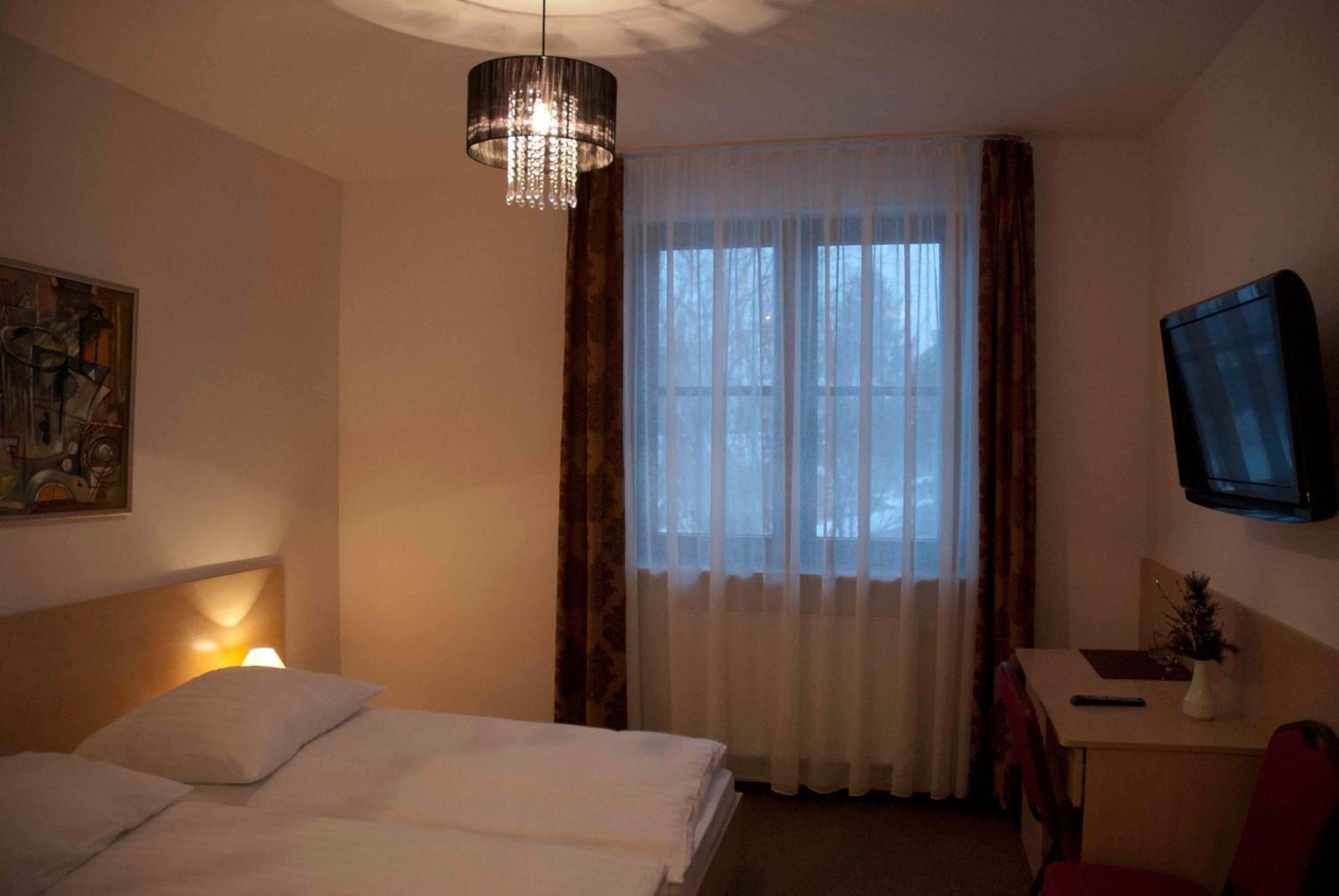Classic Twin Room - Photo 2