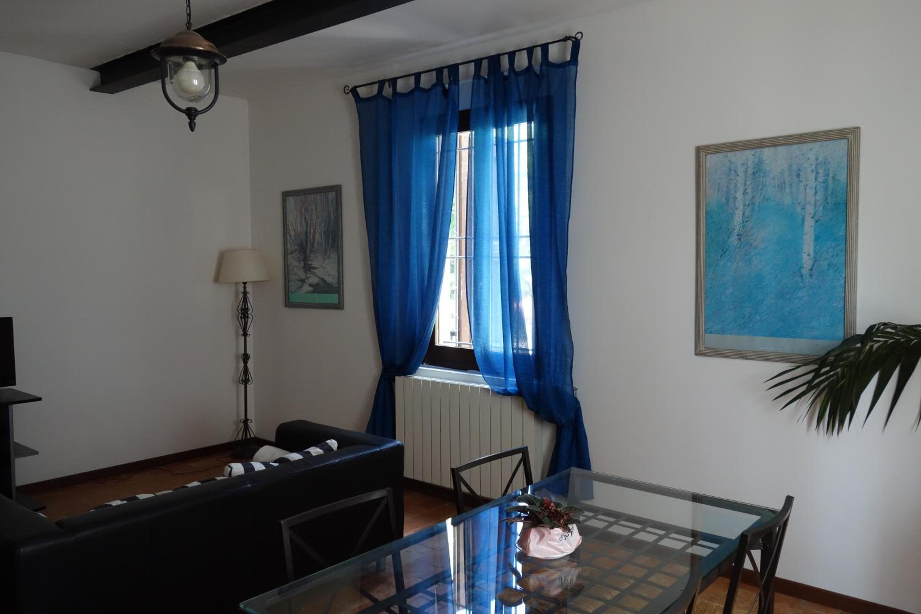 One-Bedroom Apartment - Photo 5
