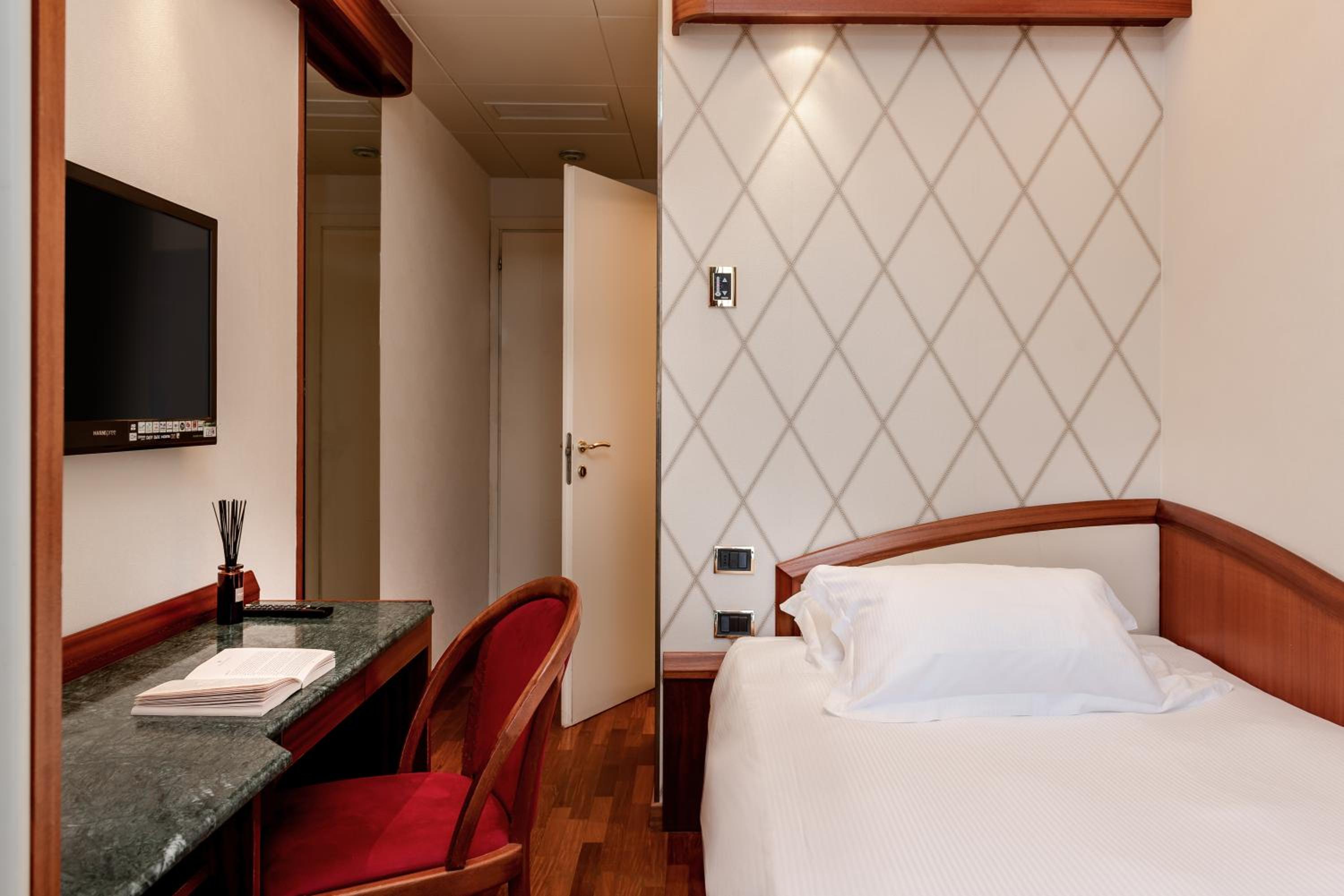 Single Room with Balcony