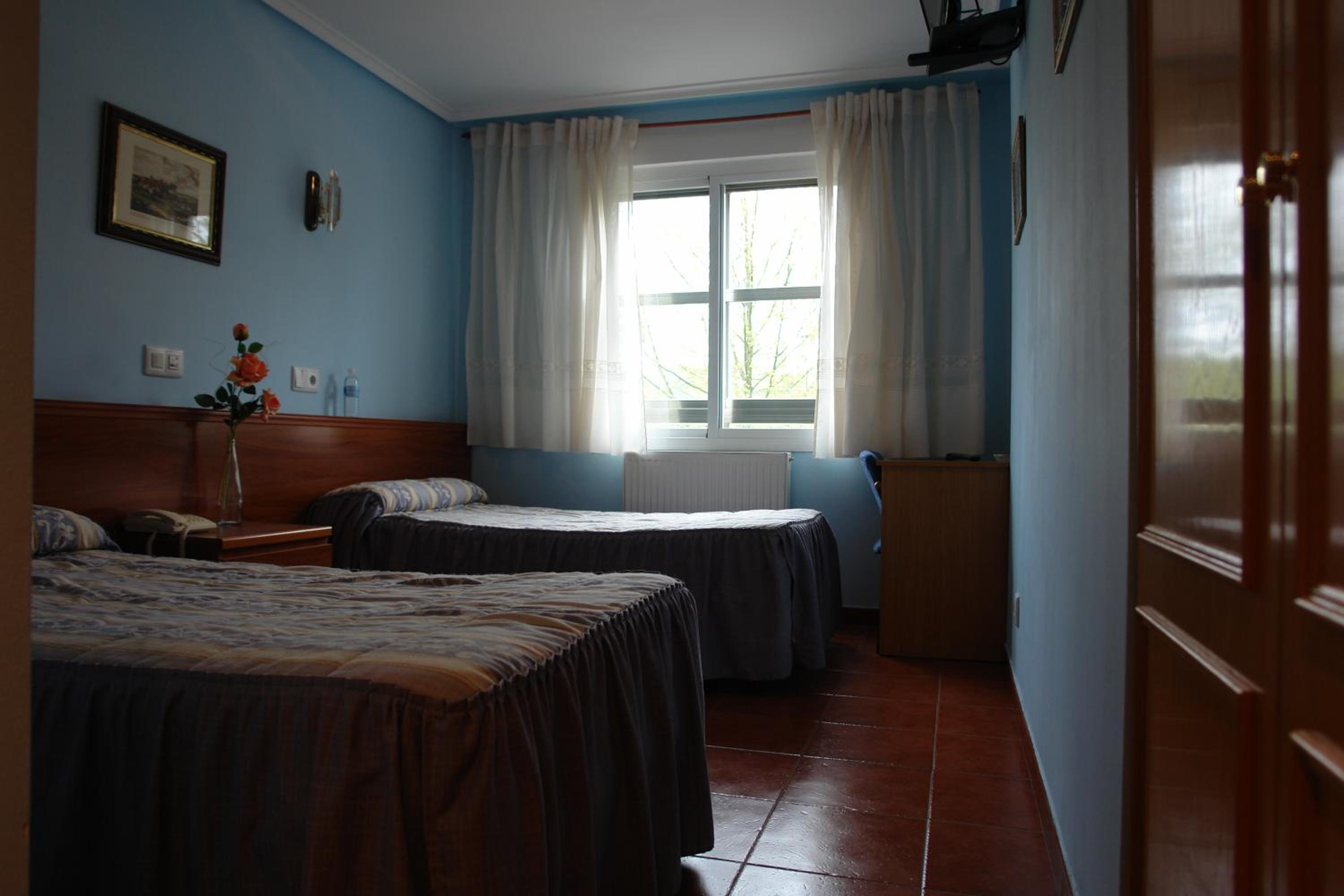 Double Room - Photo 21