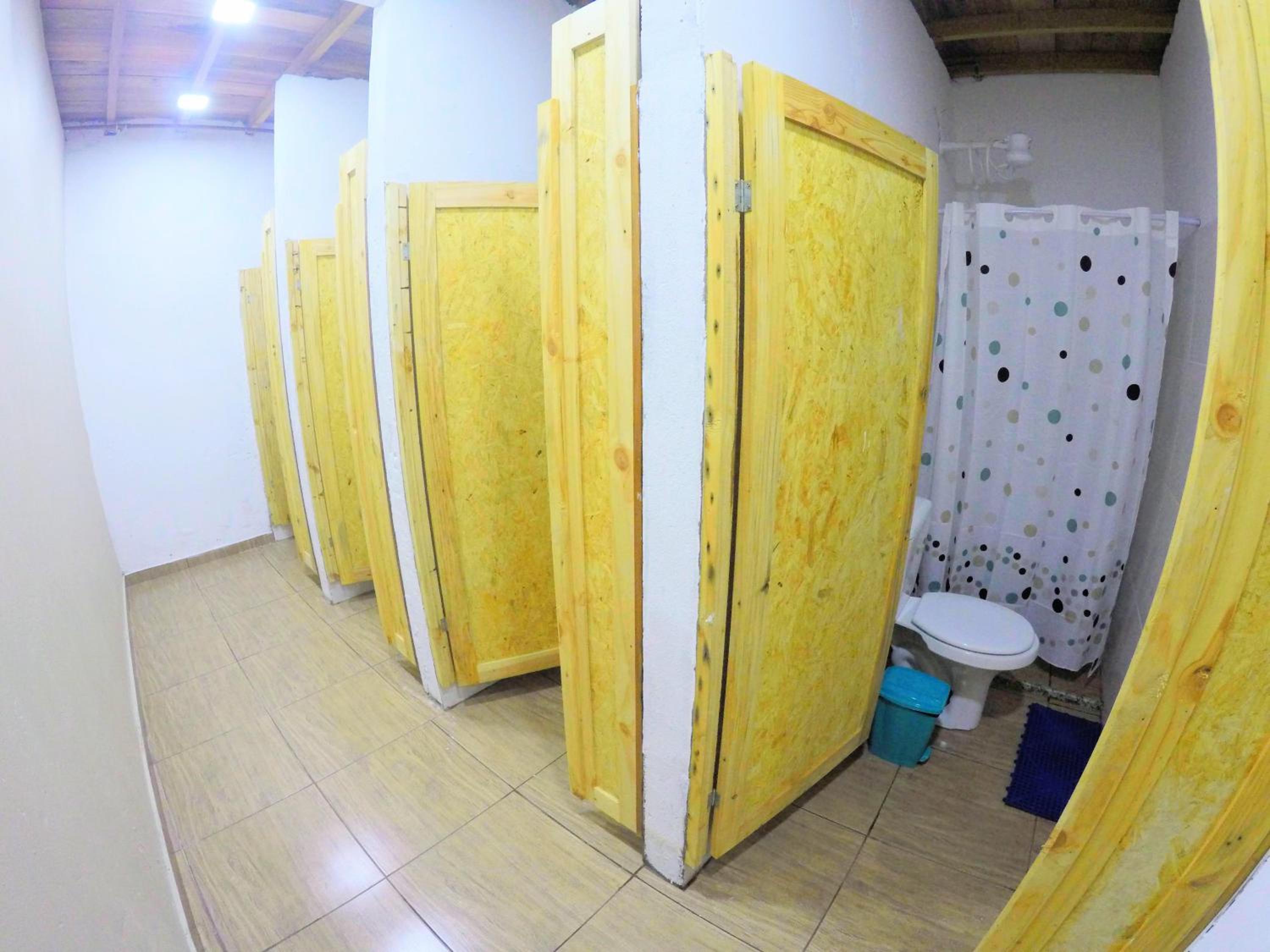 Basic Triple Room with Shared Bathroom photo 2