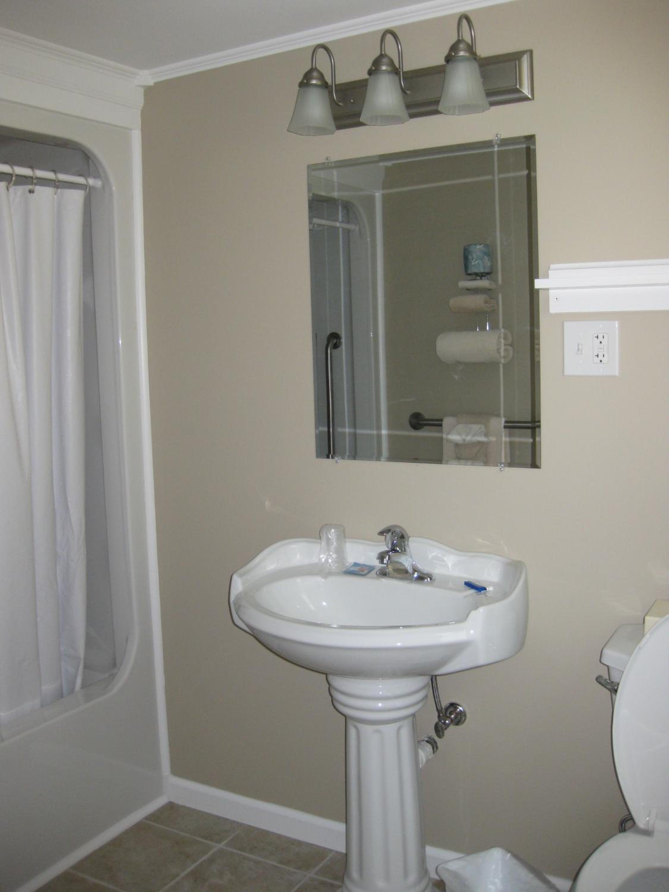 Standard Double Room with Two Double Beds photo 3