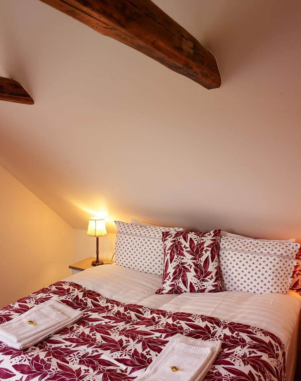 Deluxe Double Room - Attic photo 2