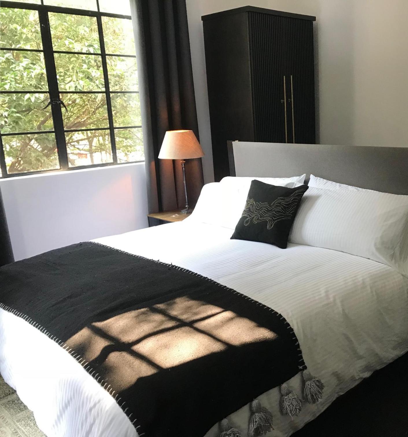Superior Suite - Photo 21