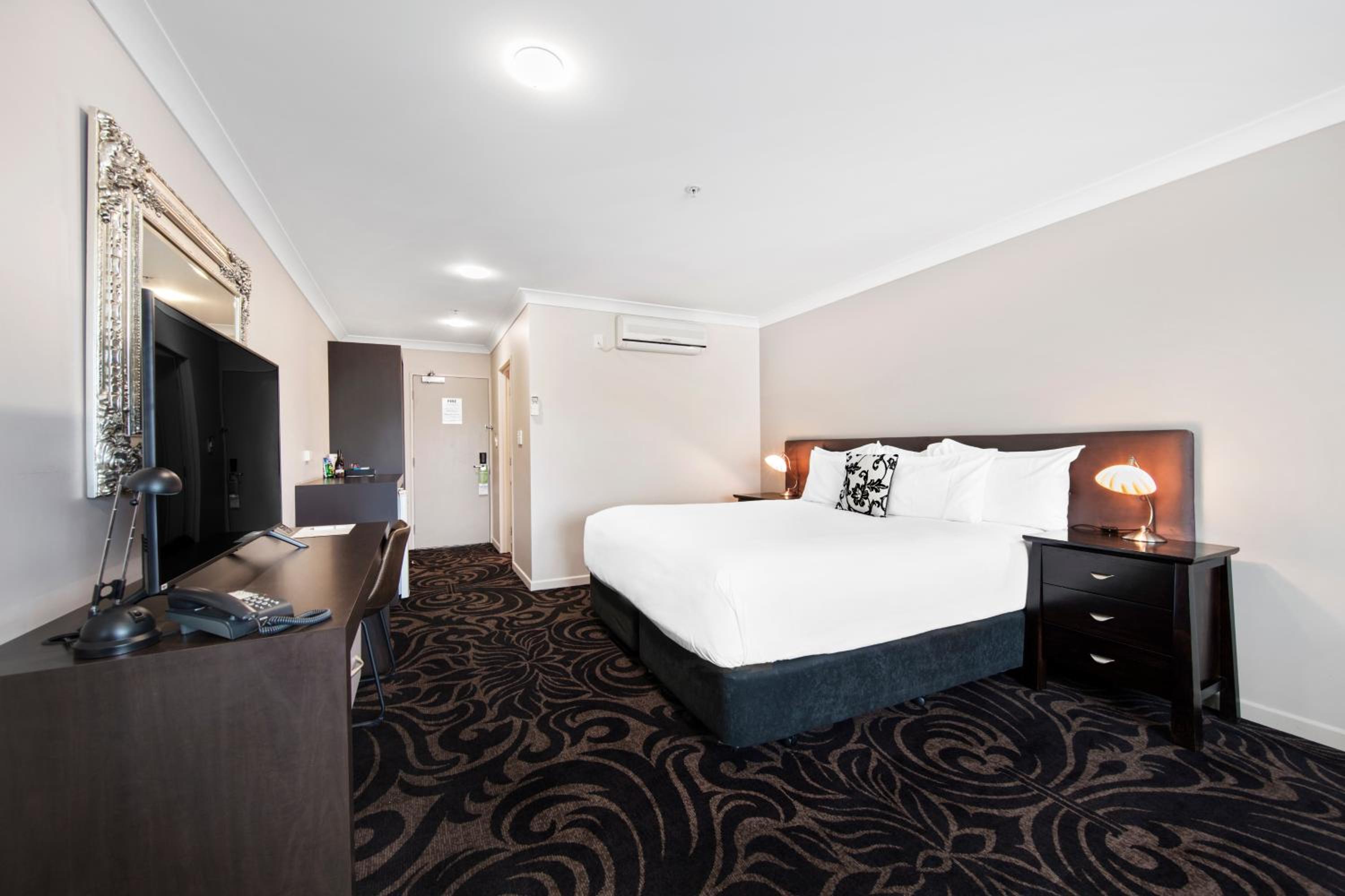 Superior Accessible 1 King