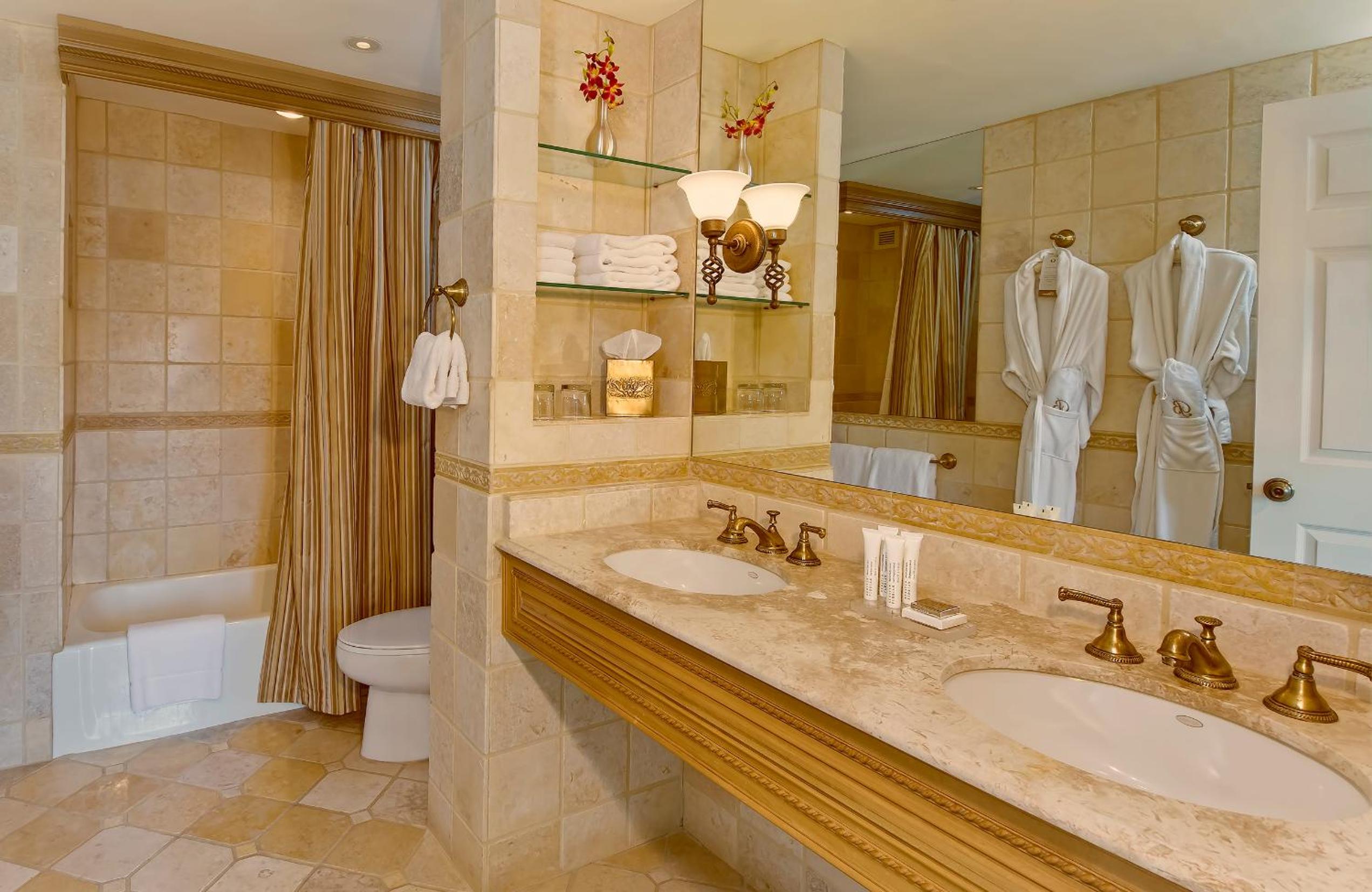 Golf View Suite thumbnail 5