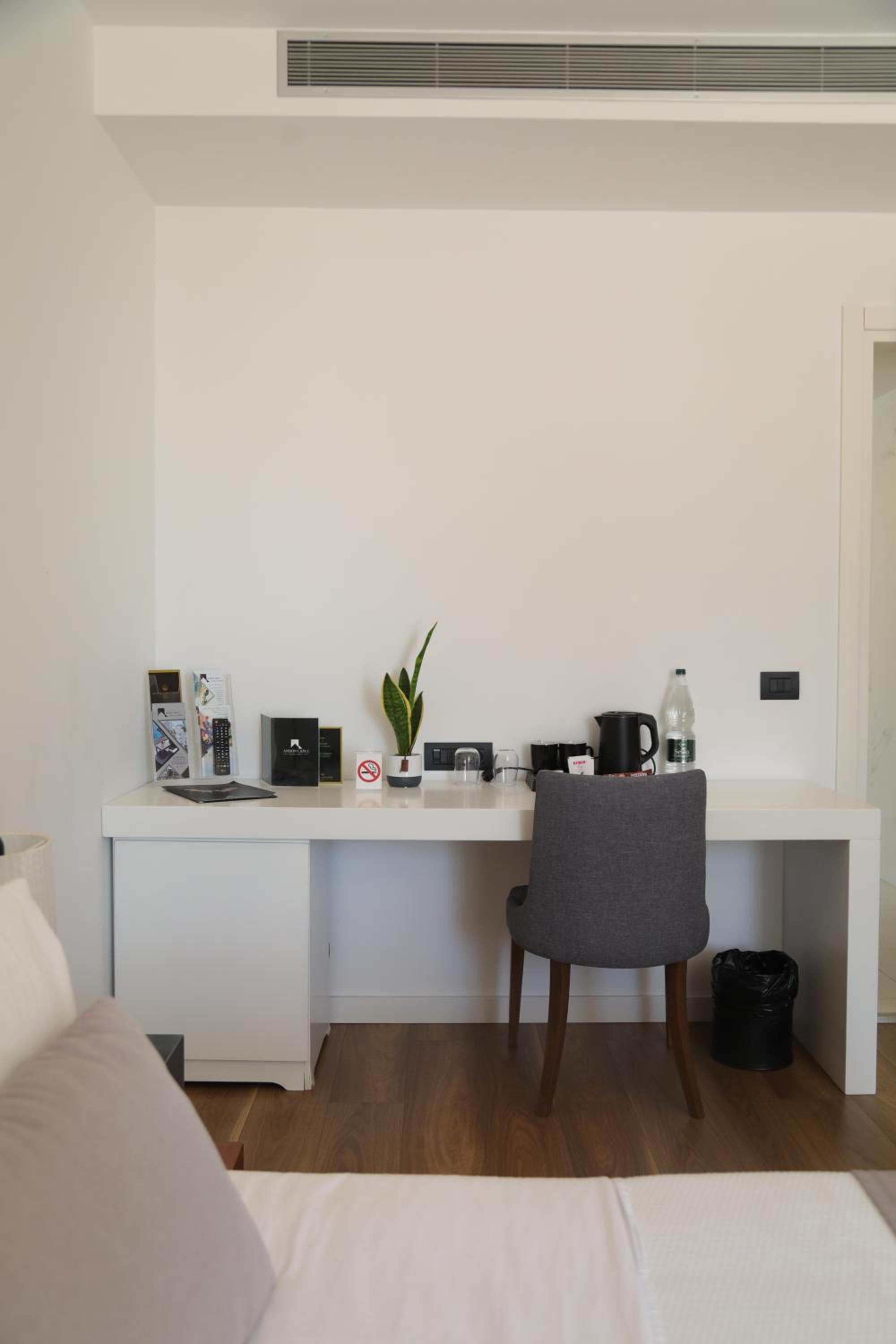 Penthouse Deluxe Double Room Side Sea View