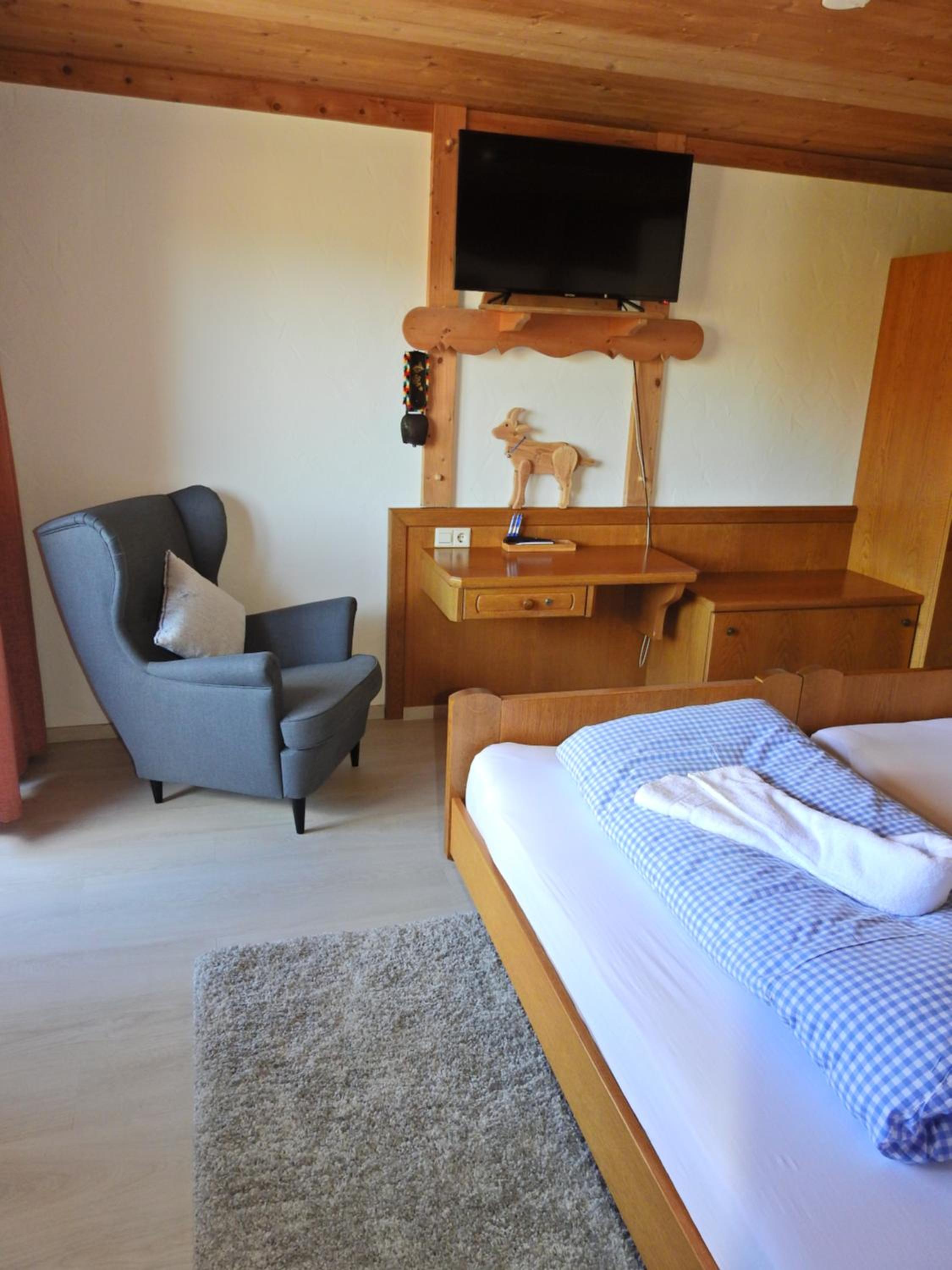 3-Rooms Apartment with Balcony photo 3