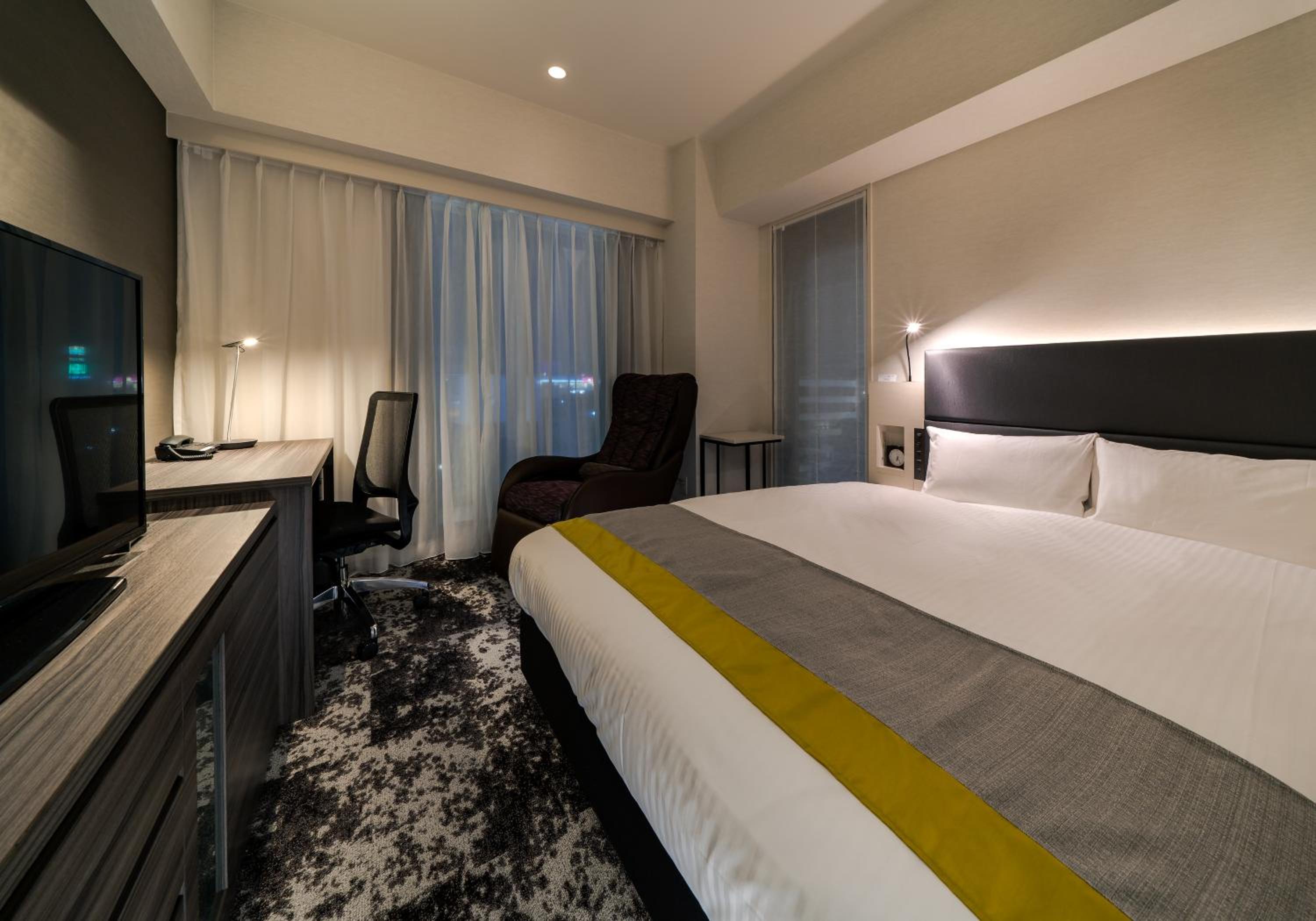Superior Double Room with Massage Chair - Non-Smoking