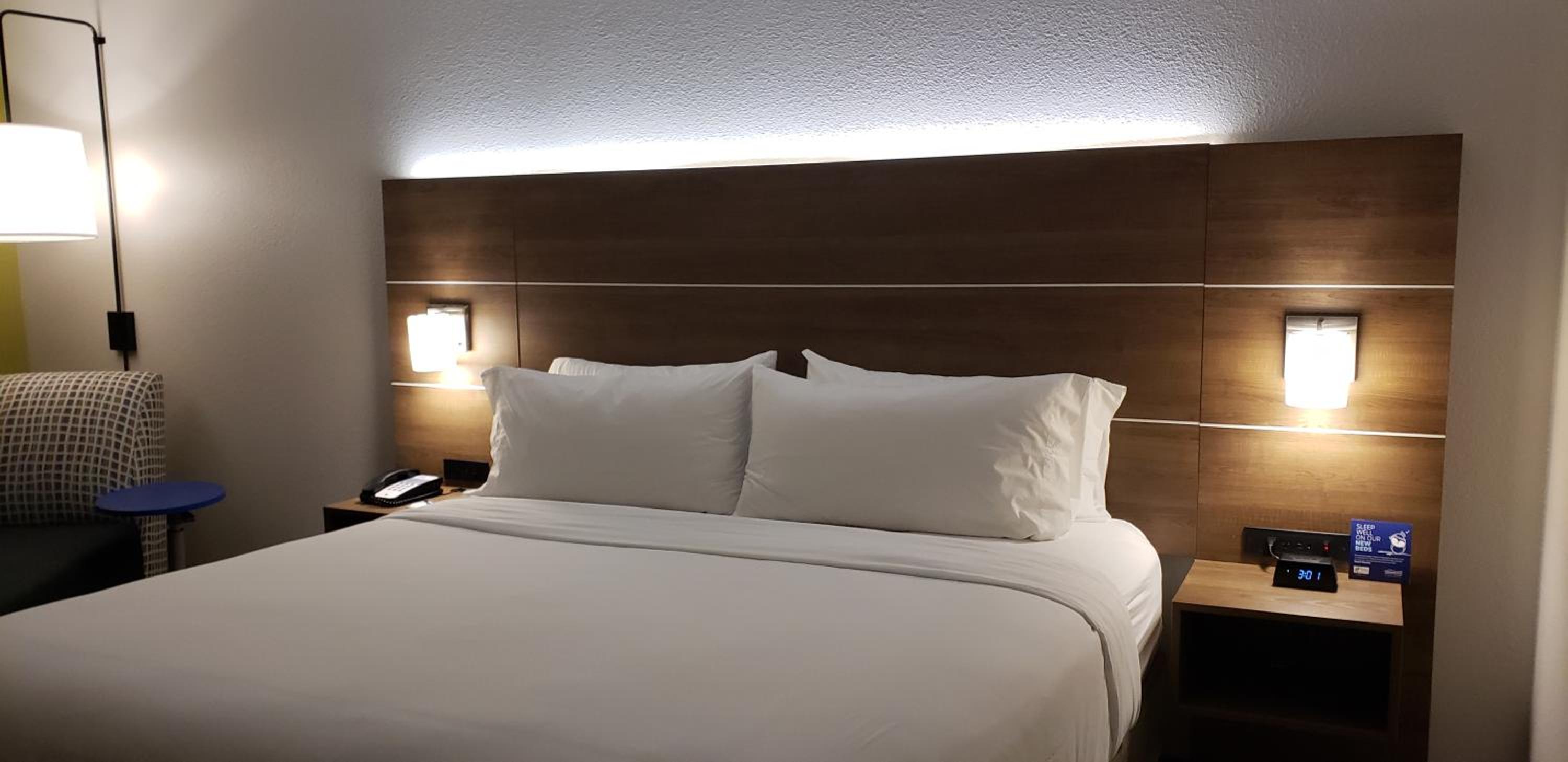 Standard Room - Photo 13