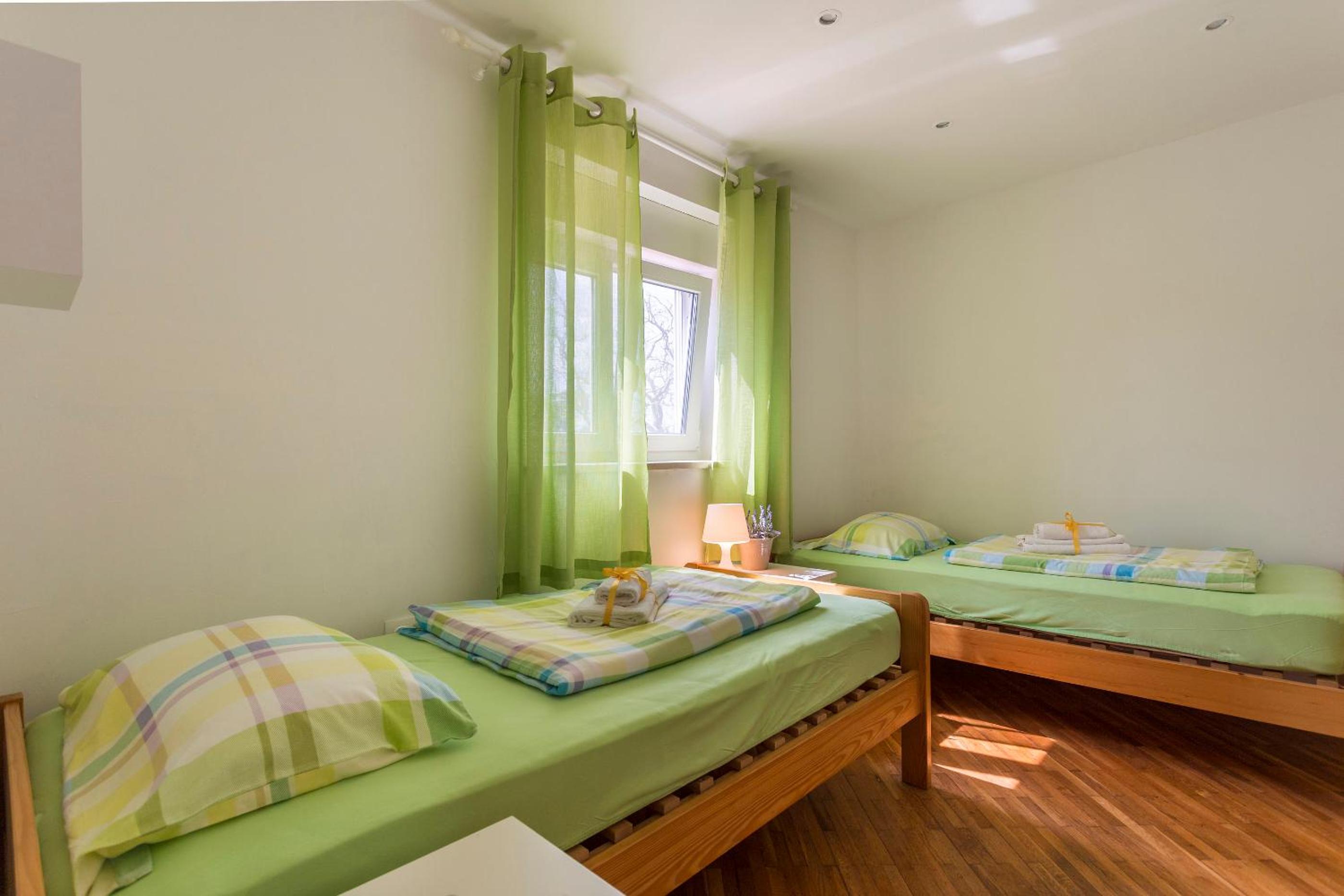 Six-Bedroom Villa  photo 2