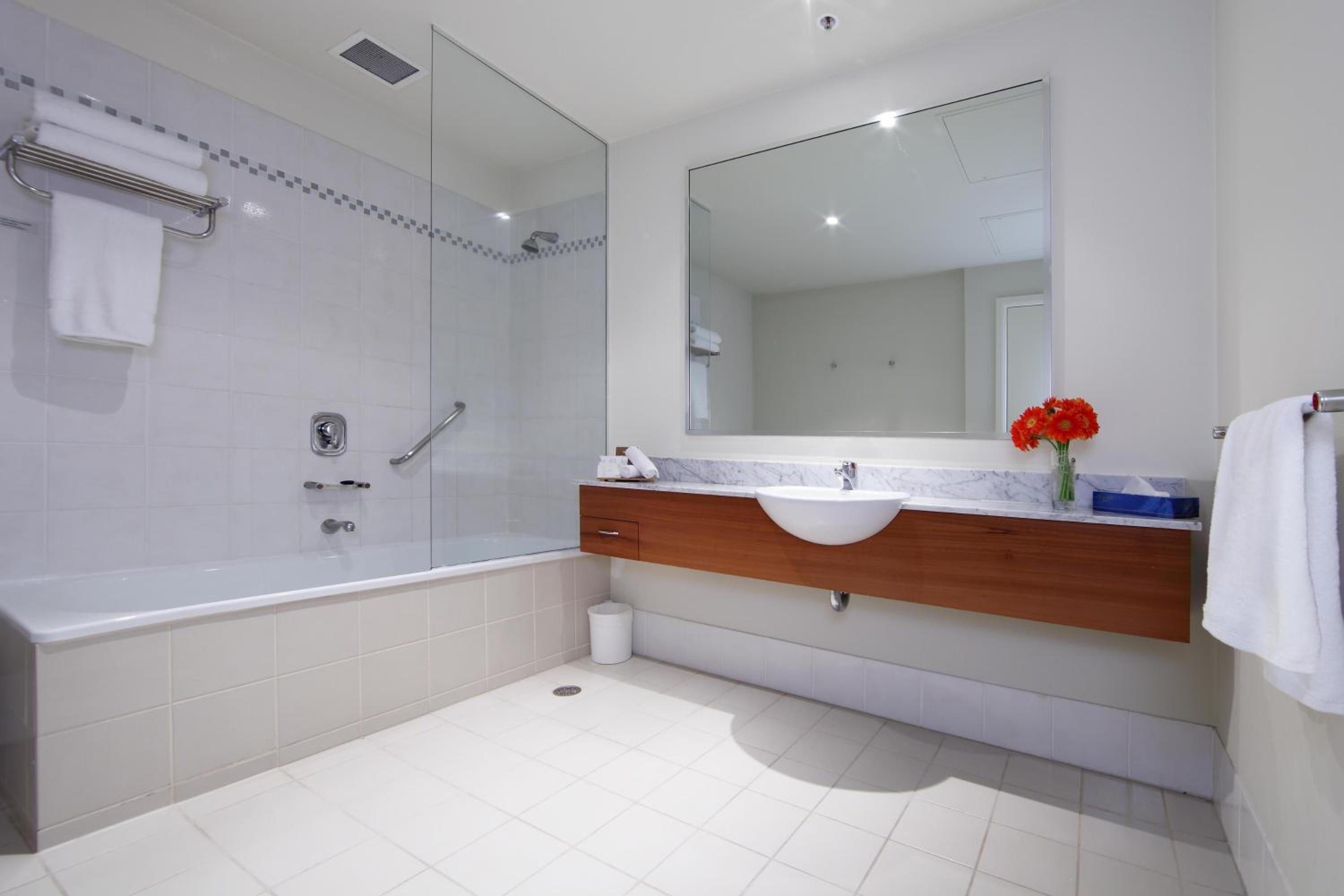 Studio Apartment - Photo 3