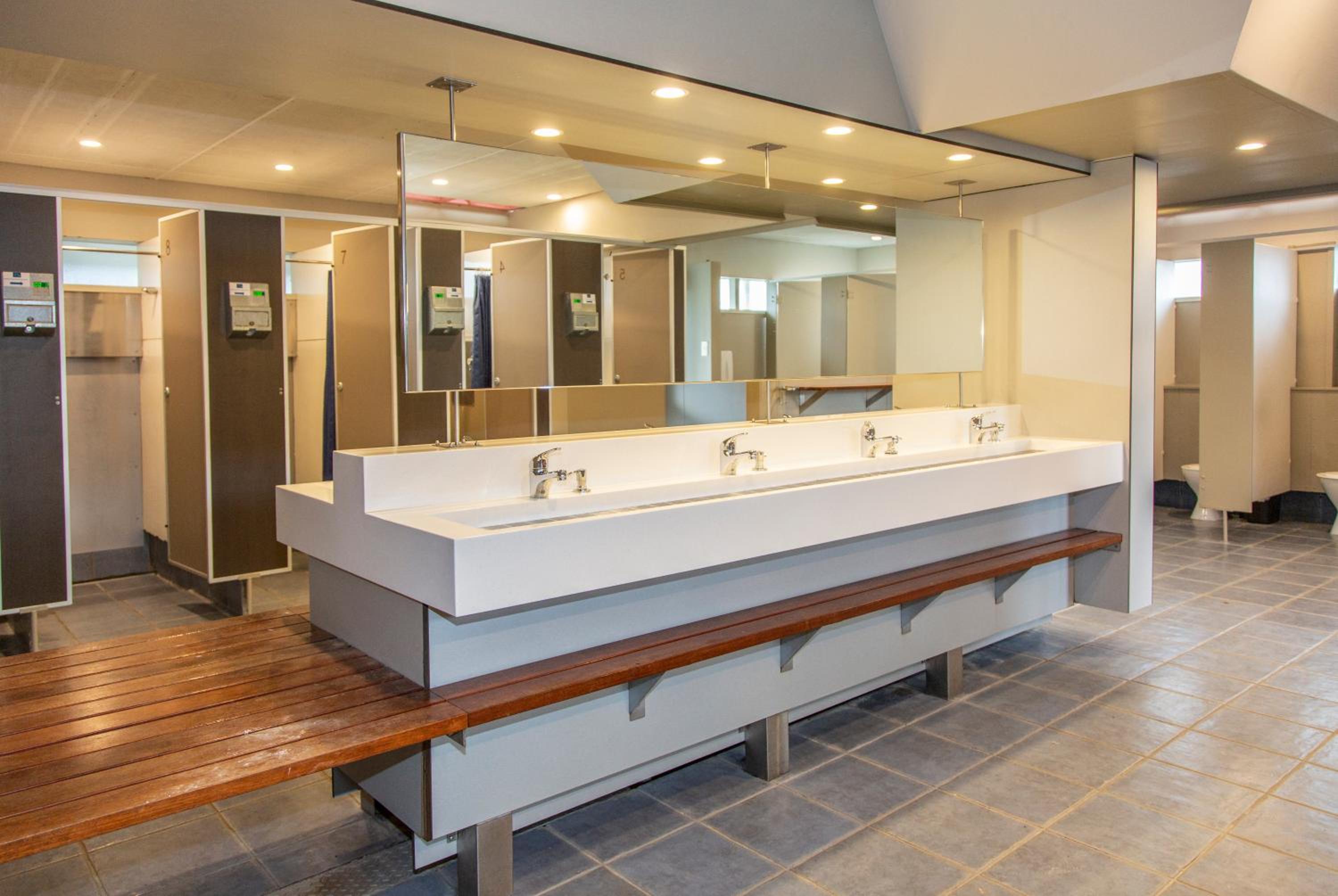 Basic Room with Shared Bathroom