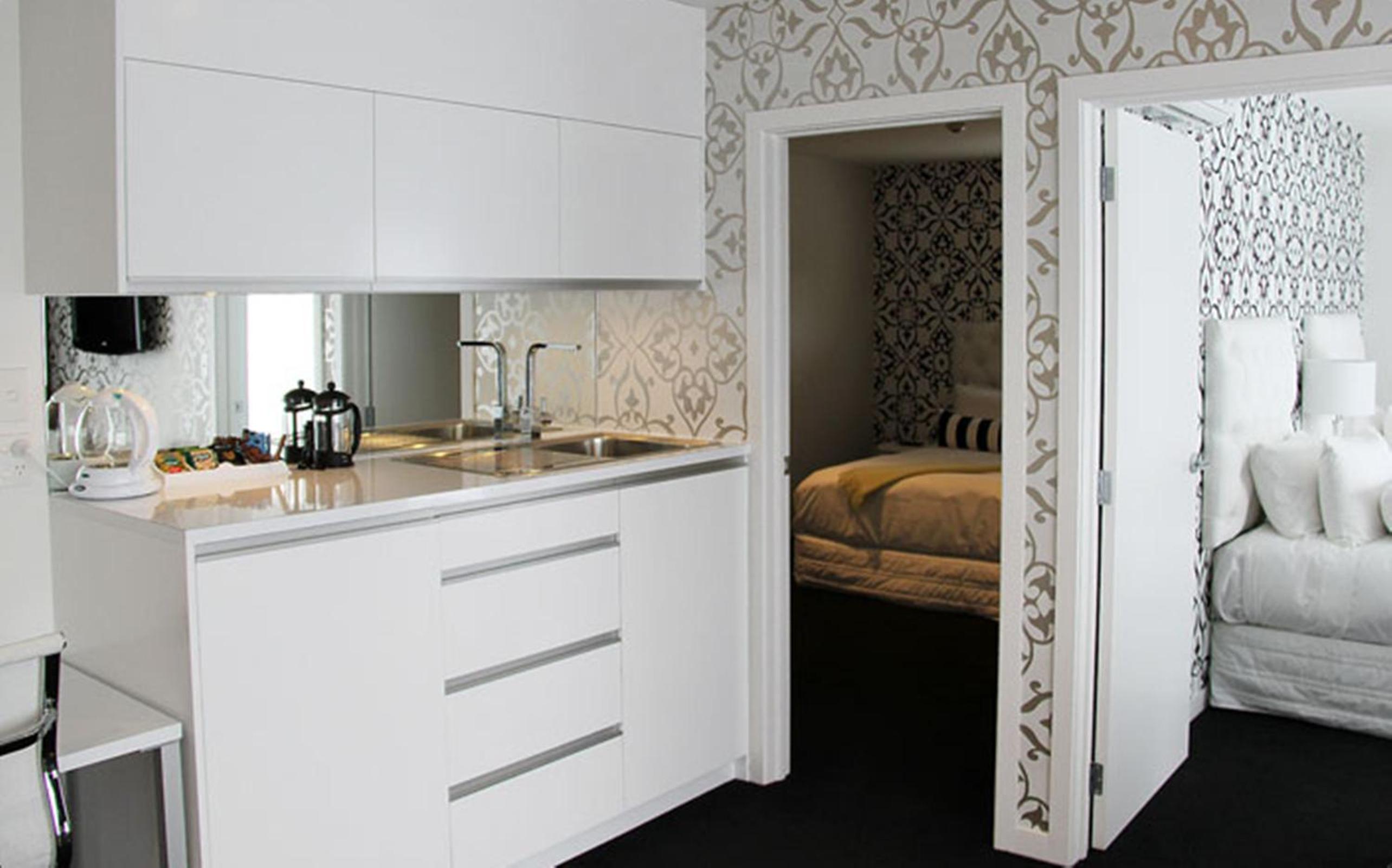 Executive Two-Bedroom Suite - Photo 2