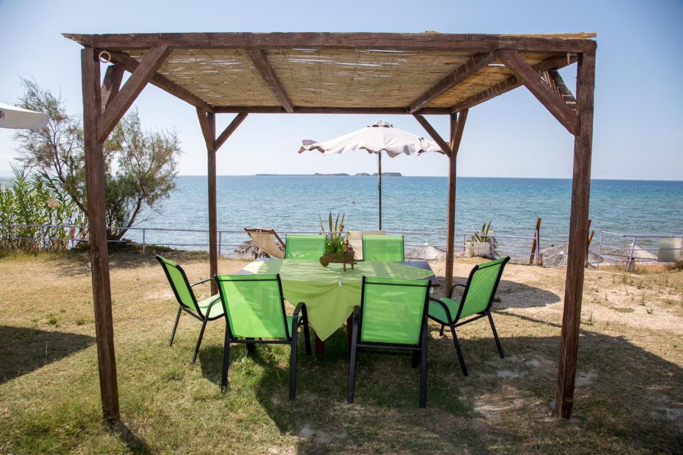 Quadruple Room with Sea View with Balcony (2 Adults + 2 Children) photo 1
