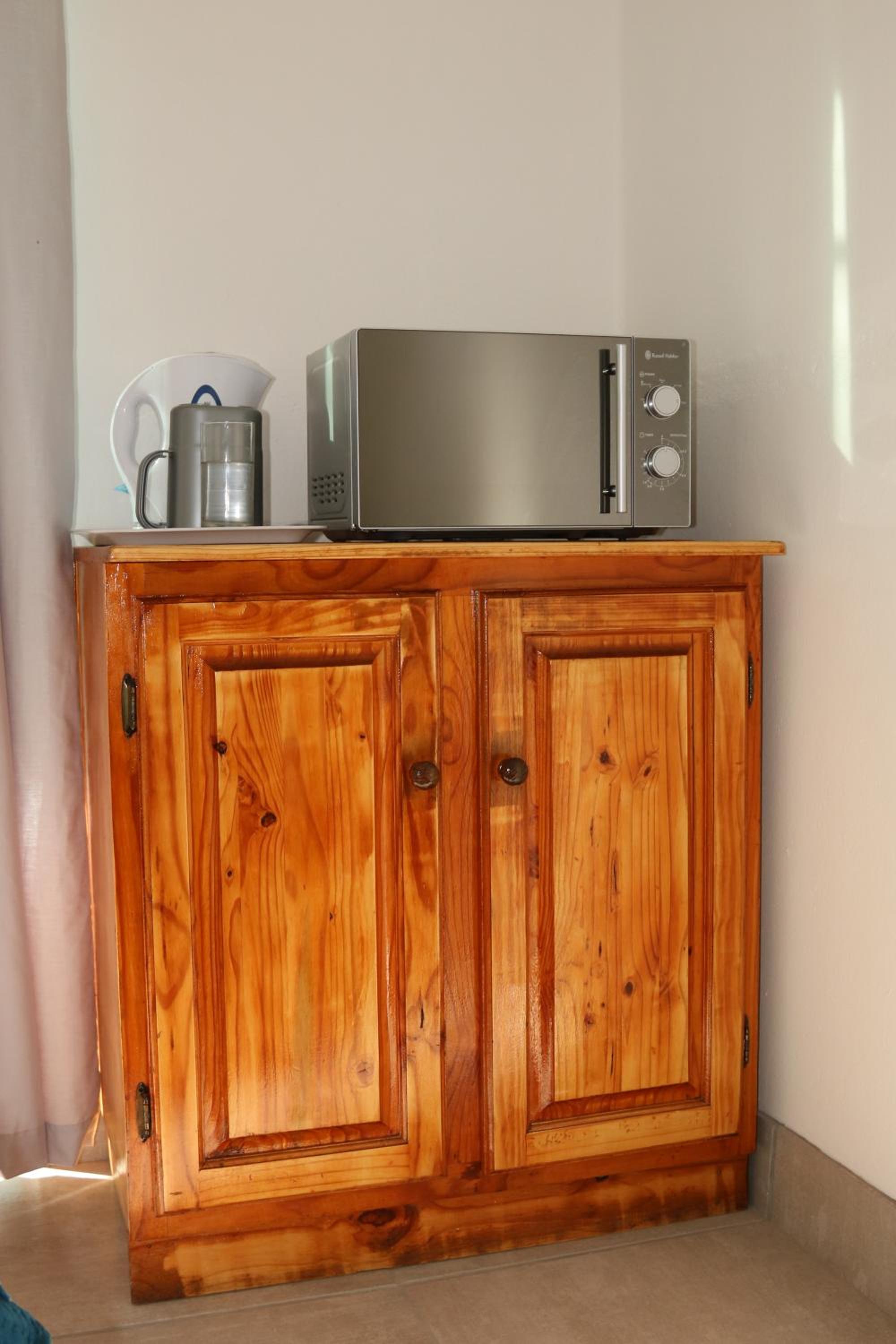 Double Room with Private Bathroom - Photo 9