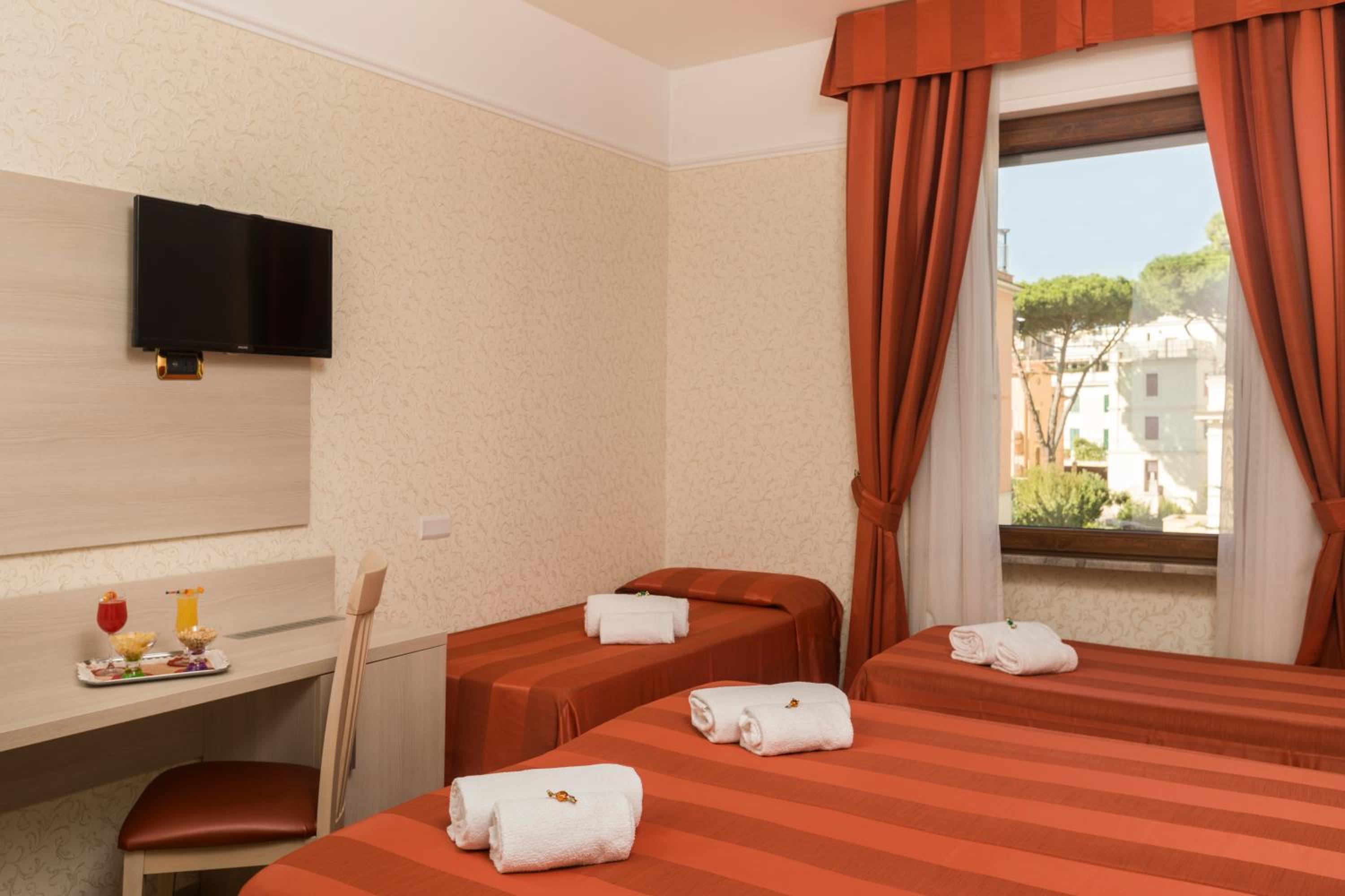 Quadruple Room photo 2