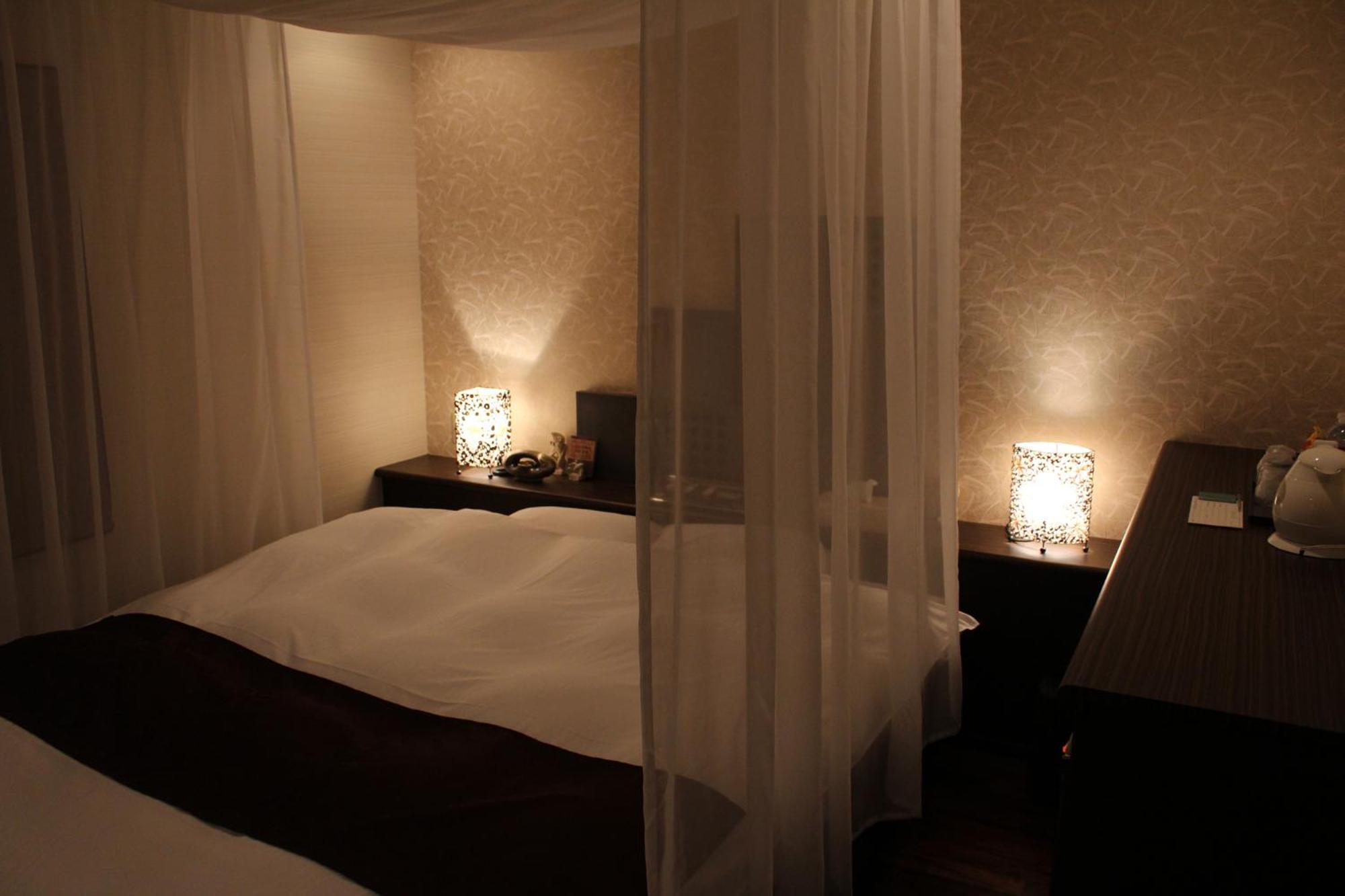 Queen Room - Smoking - Photo 6