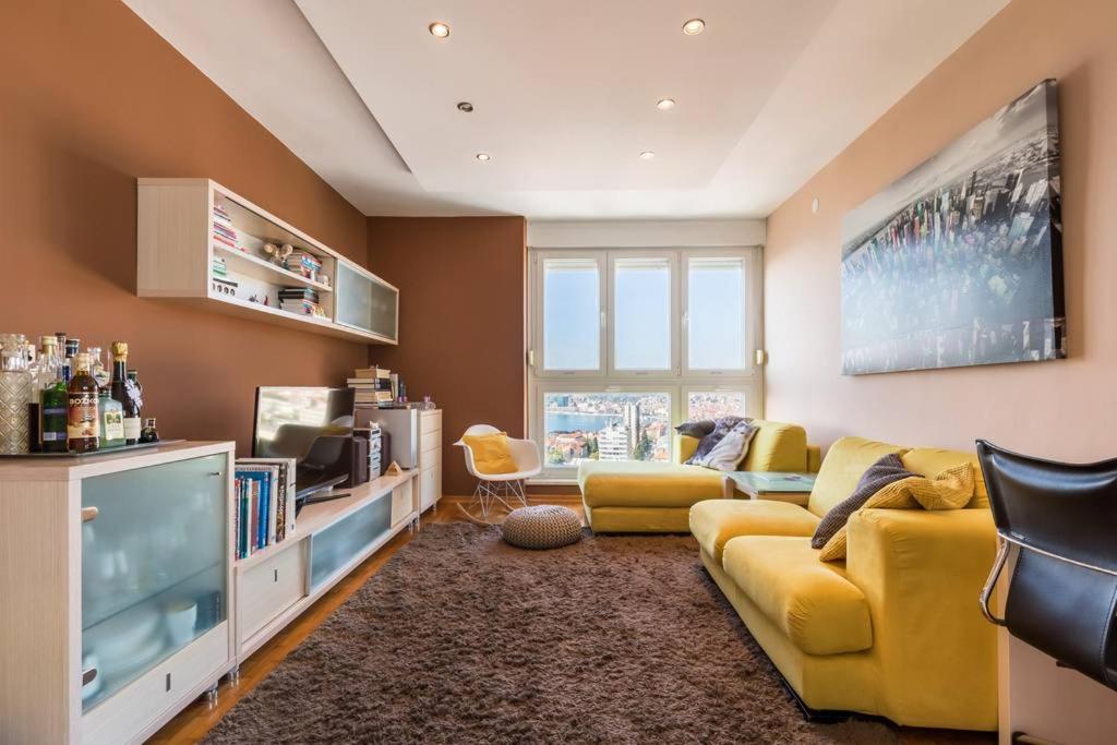 Penthouse Apartment