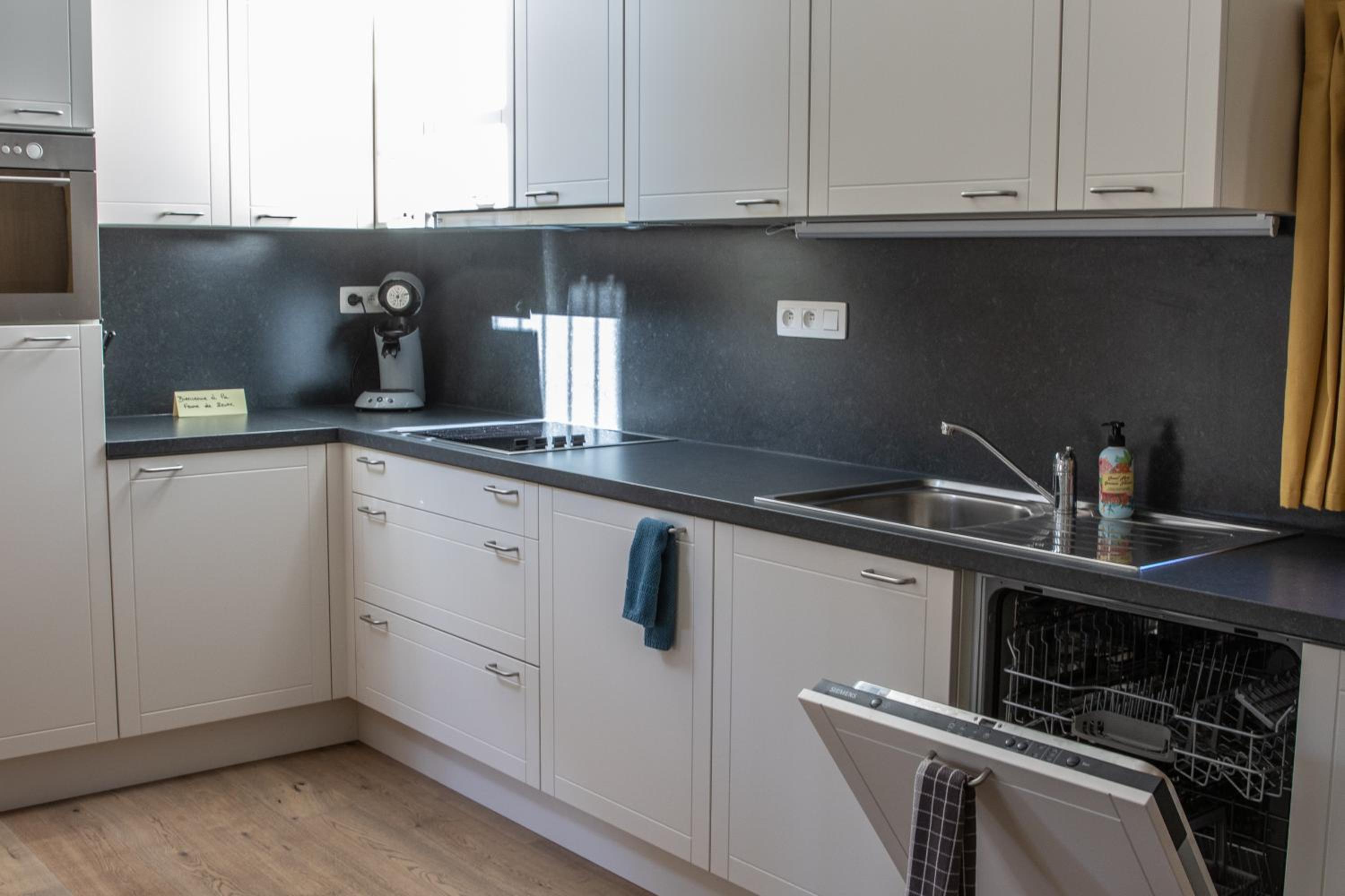 Superior Apartment photo 3