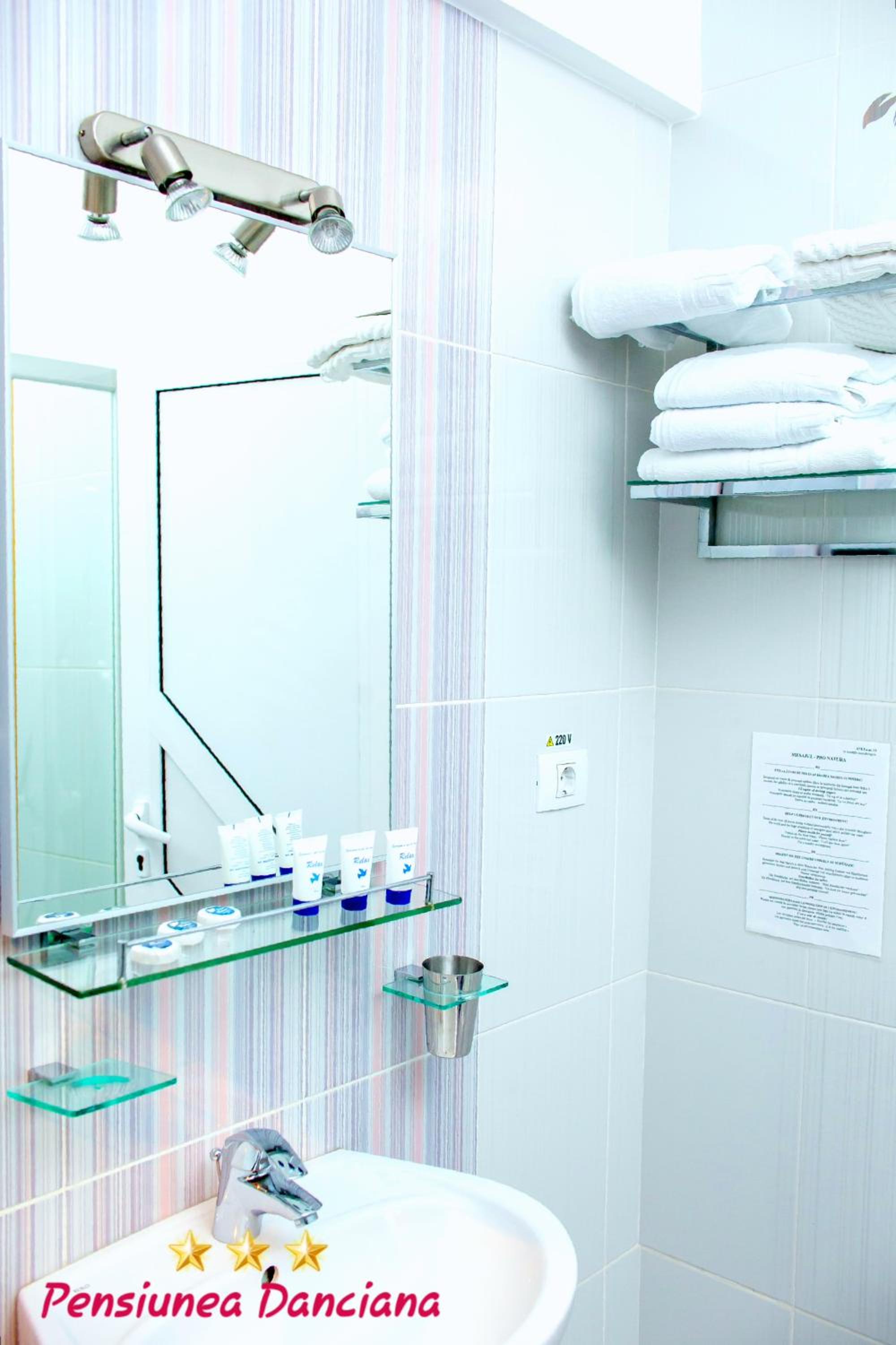 Double or Twin Room photo 2