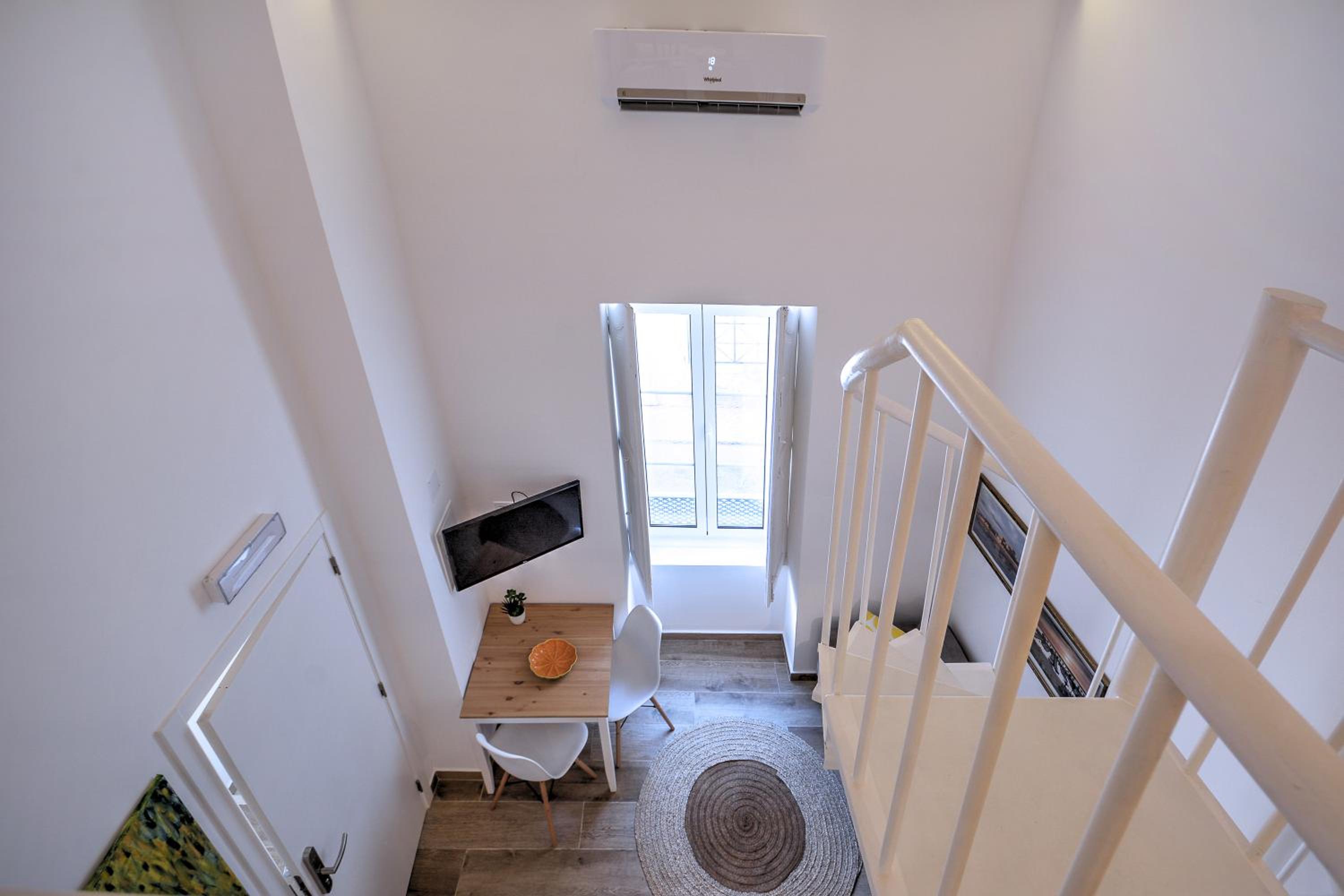 Studio Apartment photo 1