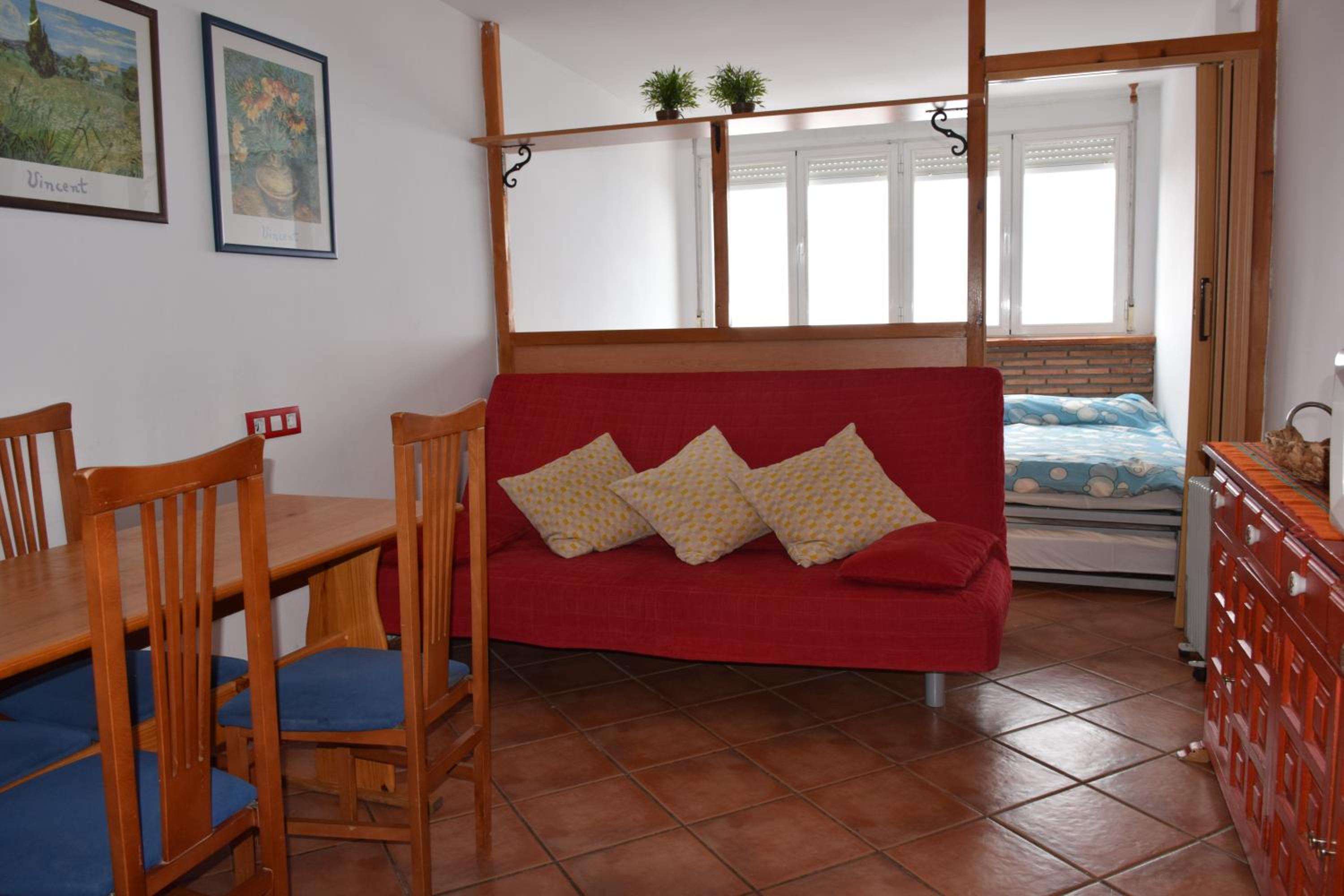 Family Studio - Photo 1