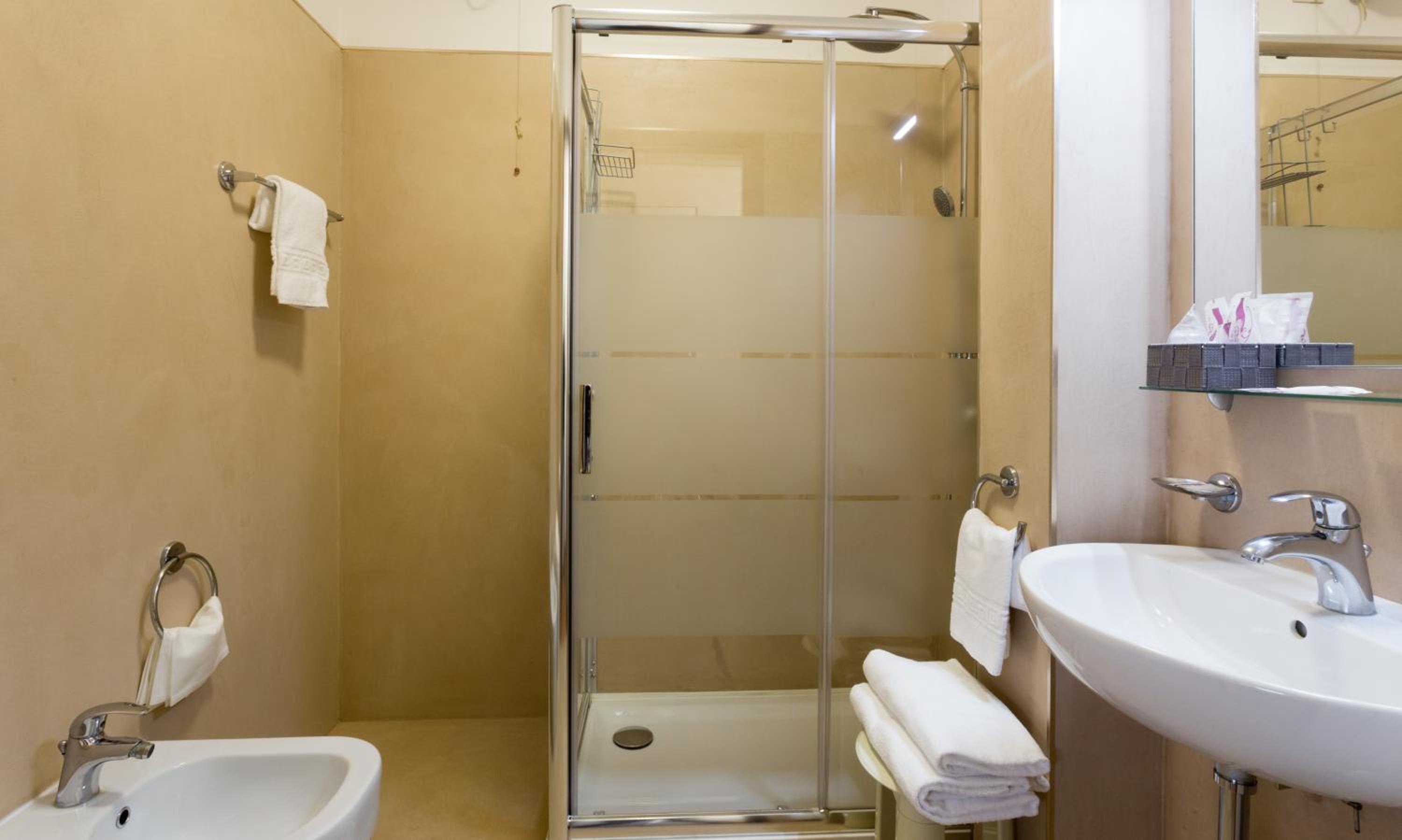 Triple Room - Photo 3