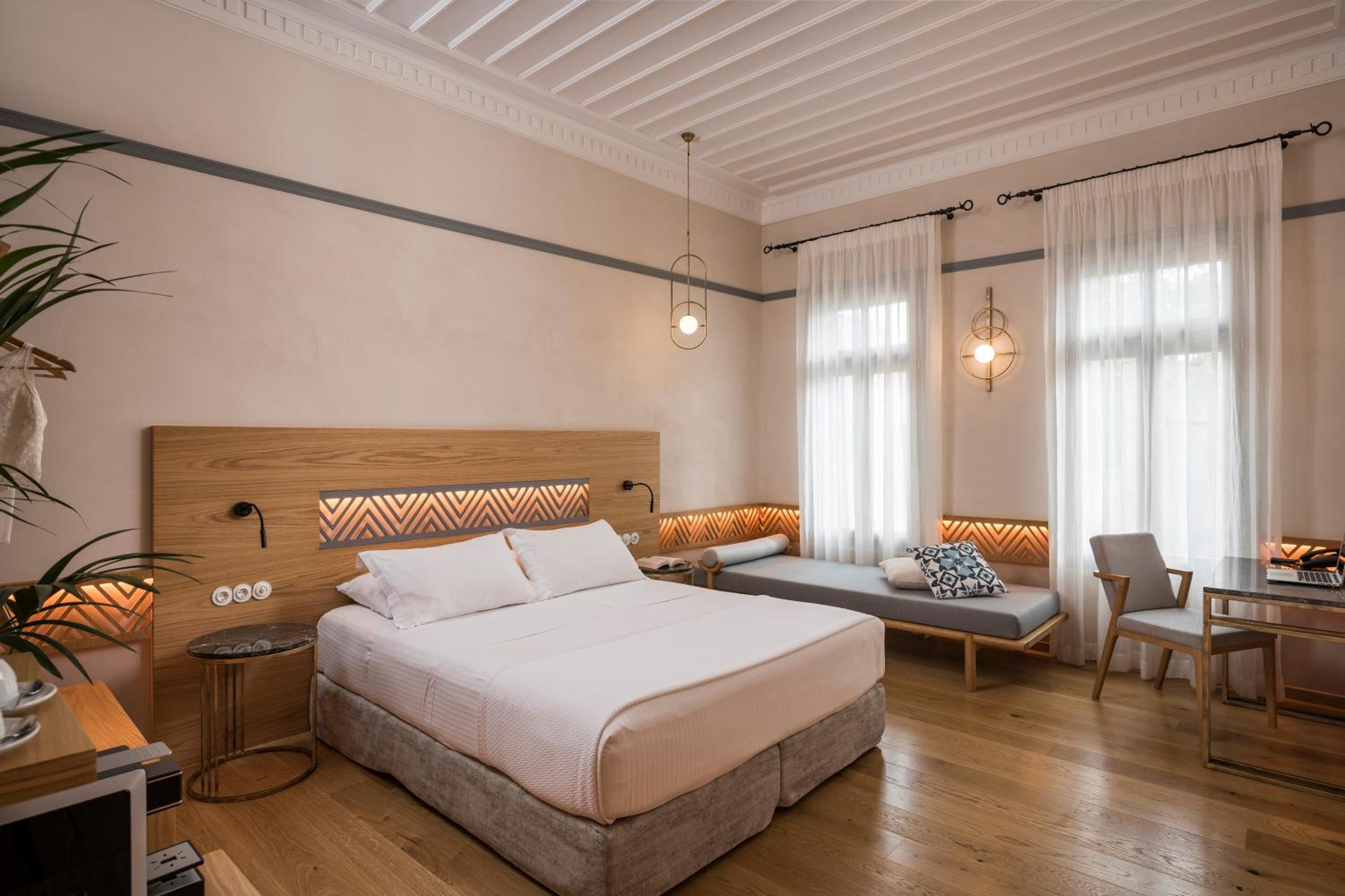Junior Suite with City View & Spa Bath